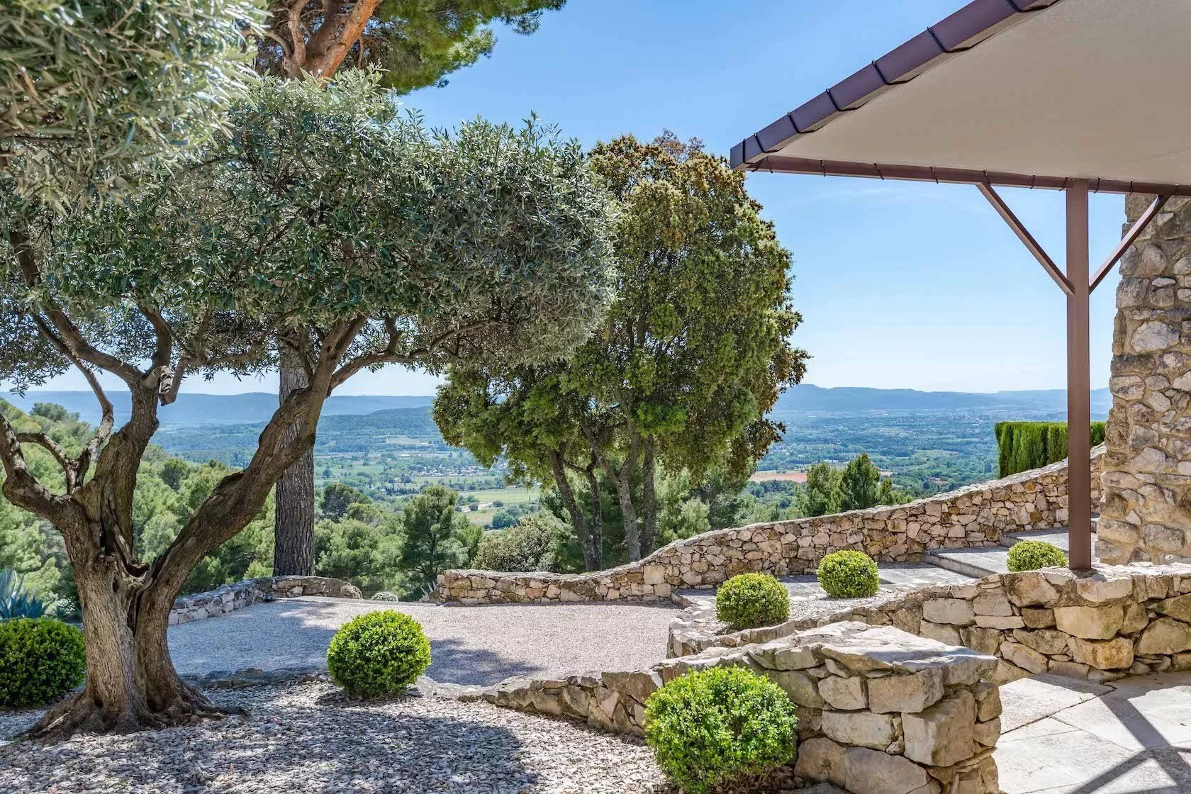 Daniel Féau Location - Provence