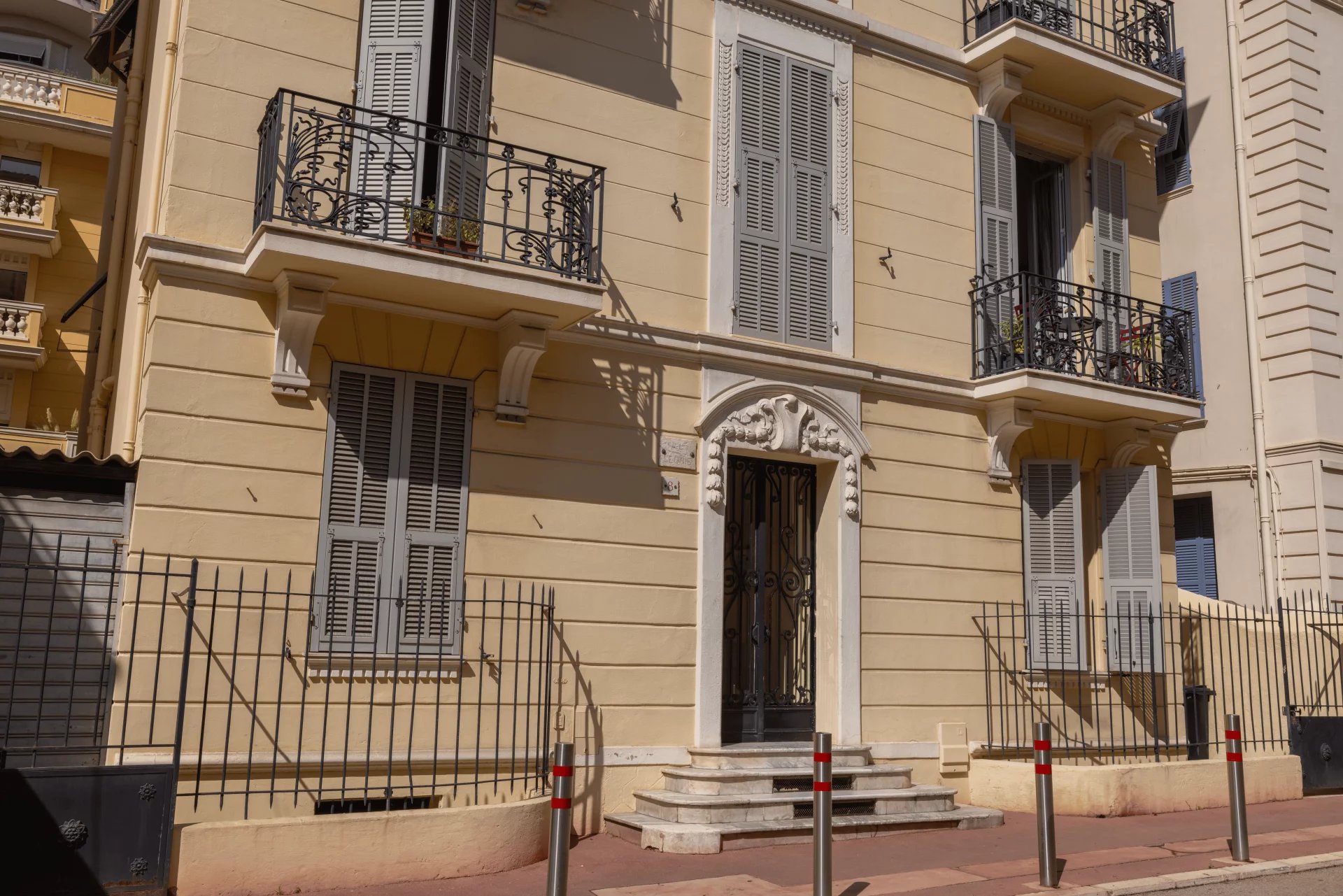 VILLA LÉONIE