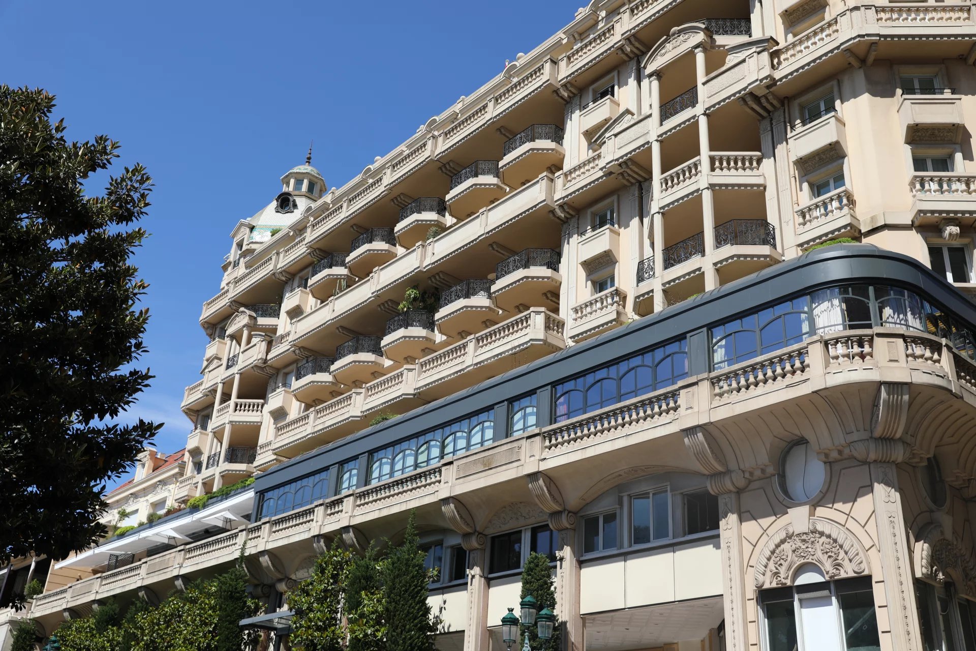 MÉTROPOLE
