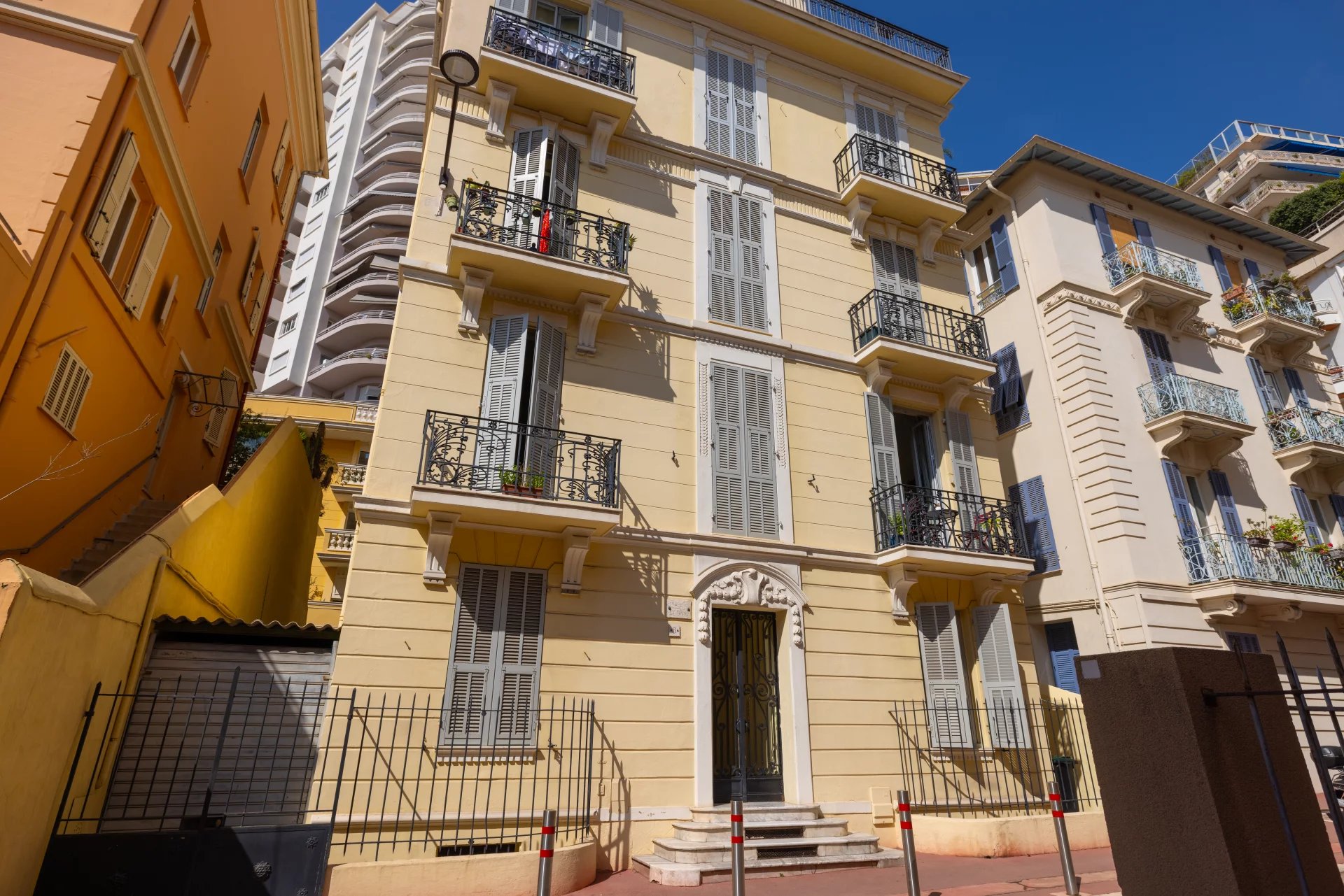 VILLA LÉONIE