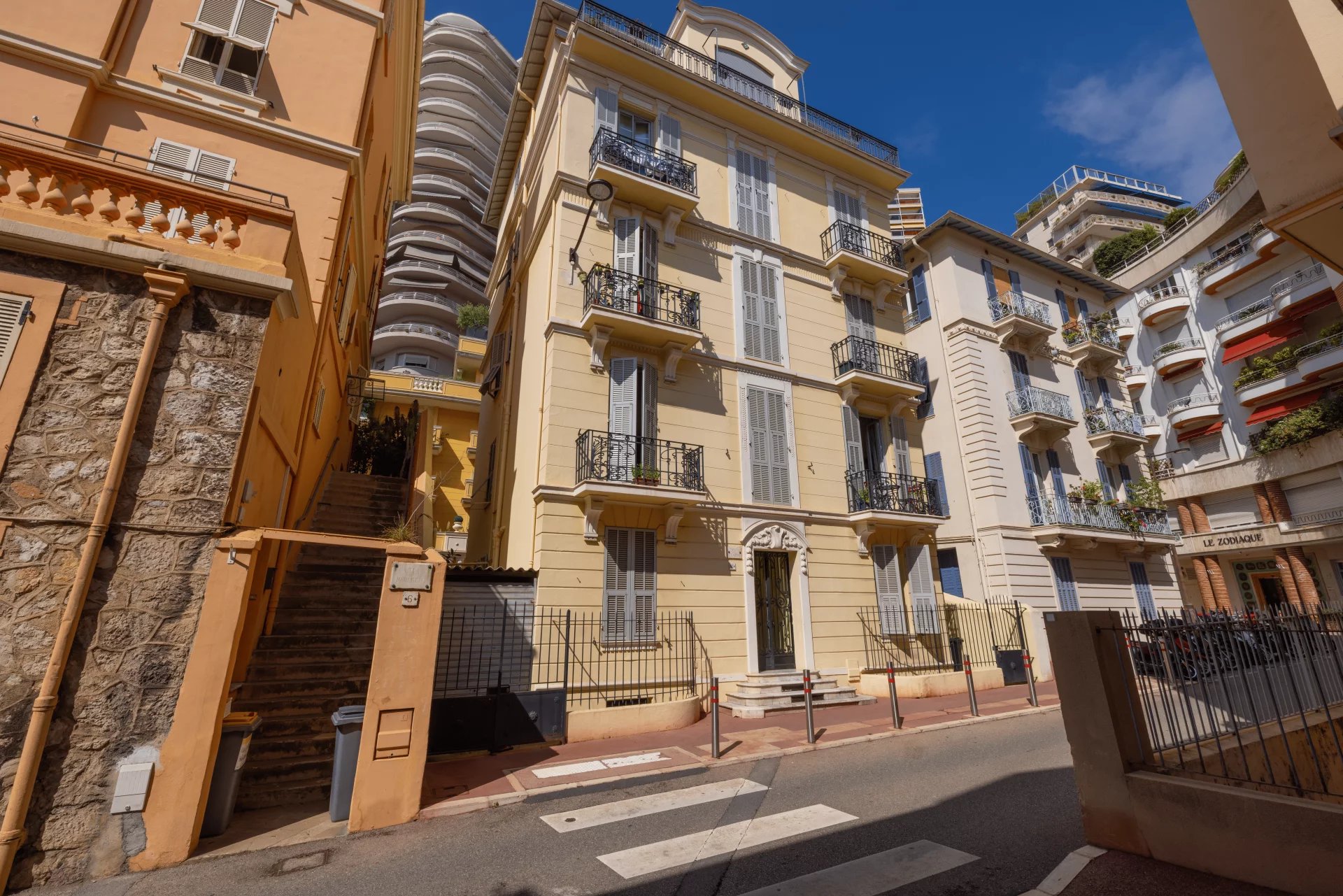 VILLA LÉONIE
