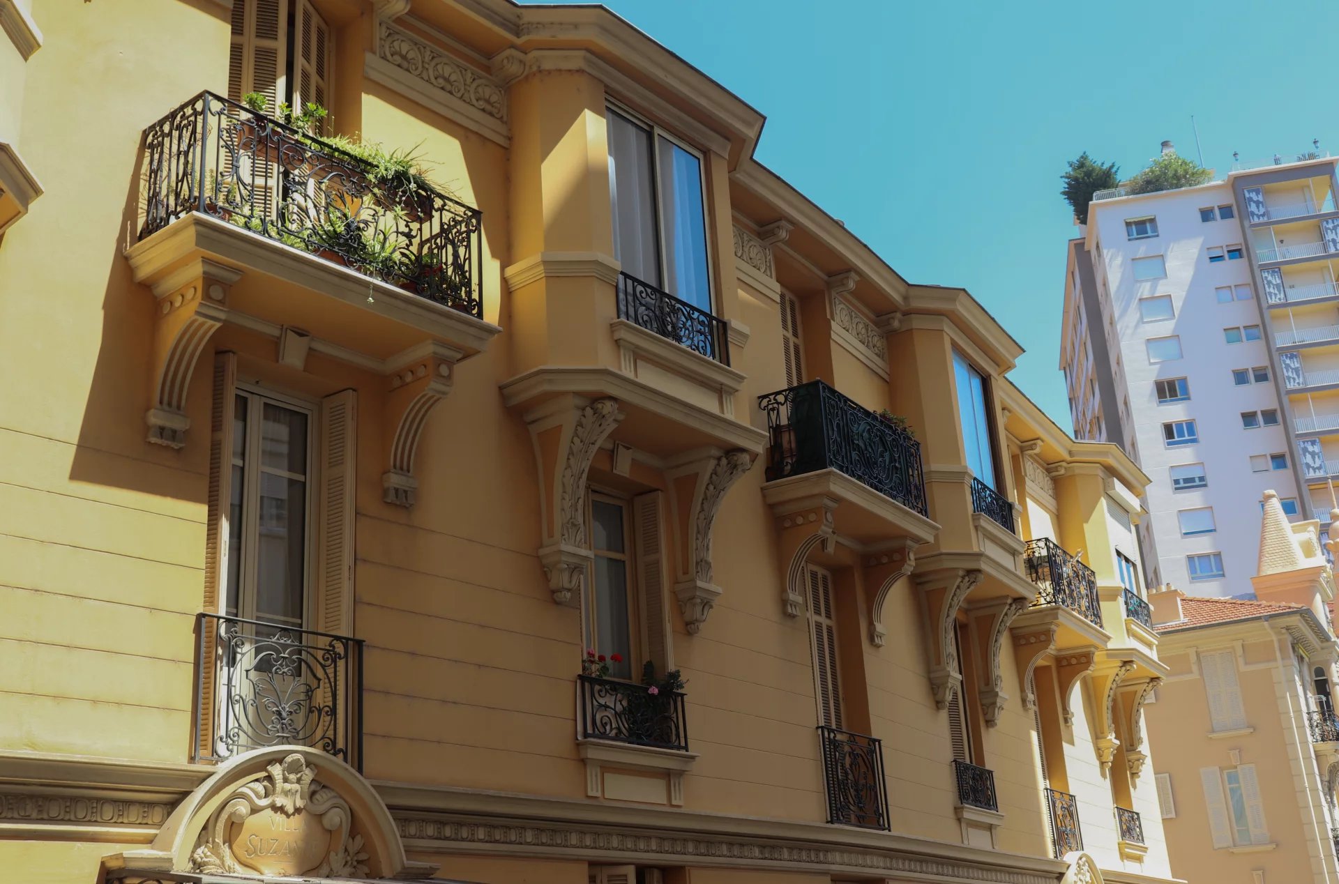 VILLA SUZANNE (RUE RÉVÉREND PÈRE LOUIS FROLLA)