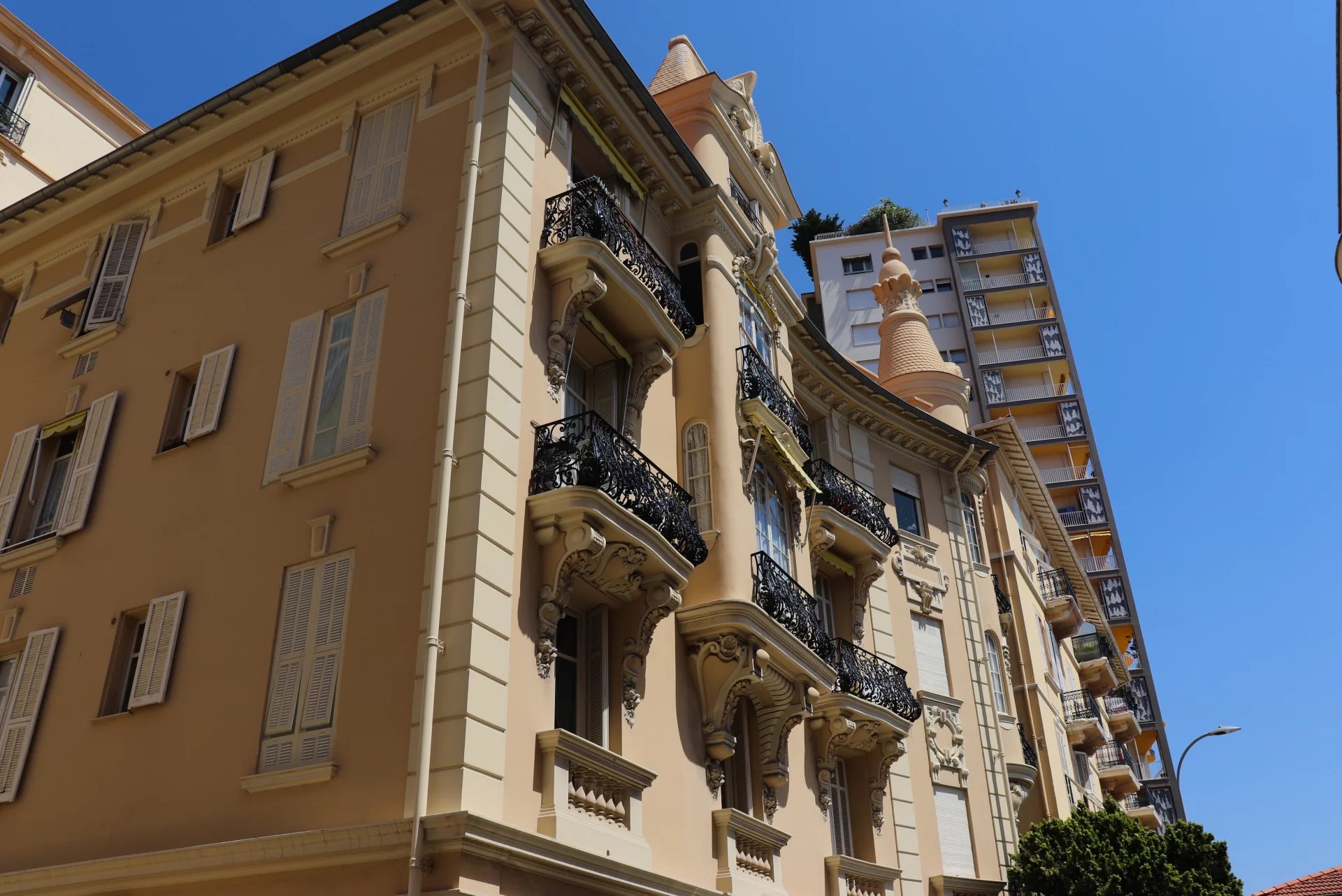 VILLA LÉONIE (MONTE-CARLO)