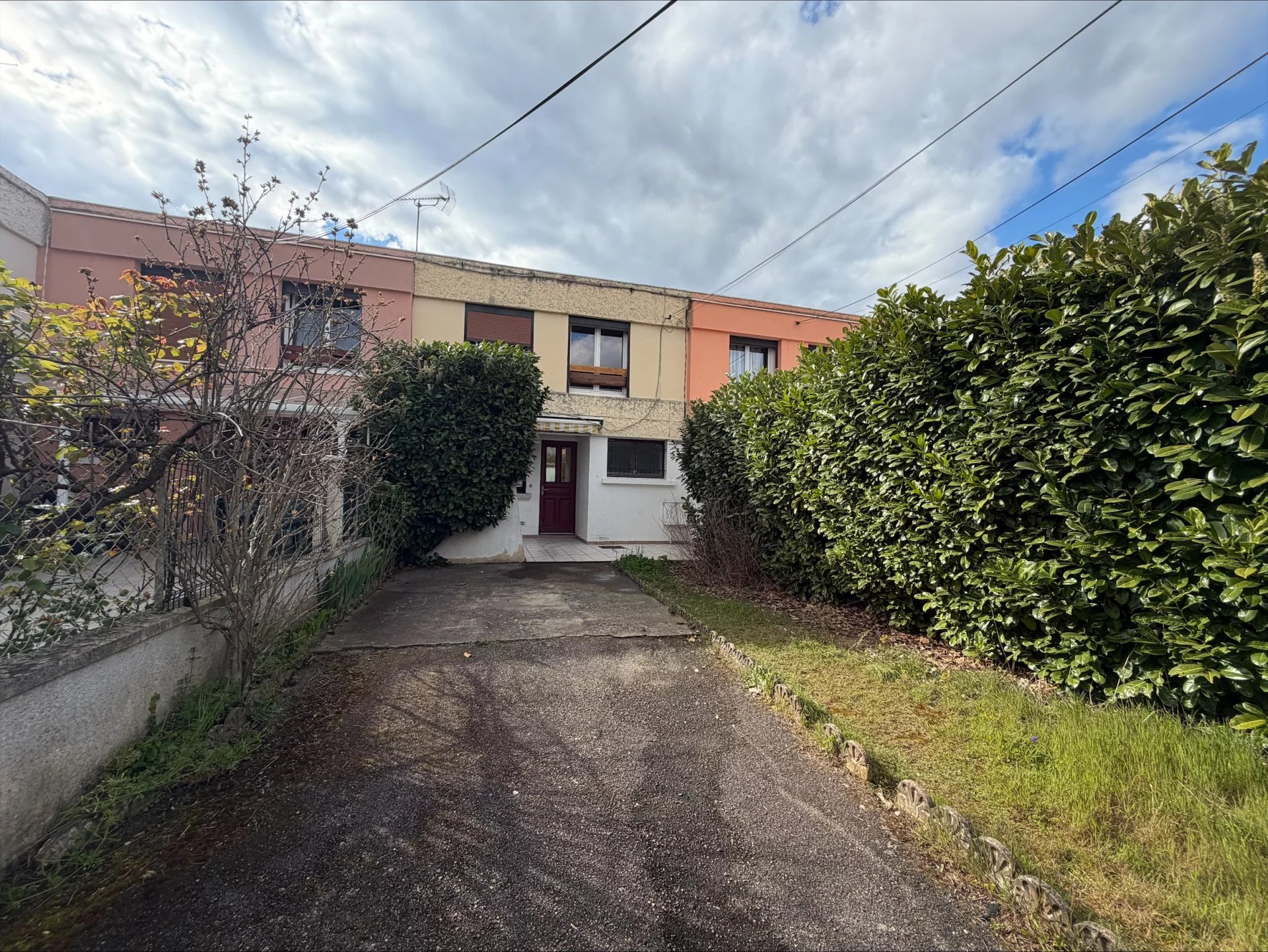 2681592 Location Meyzieu