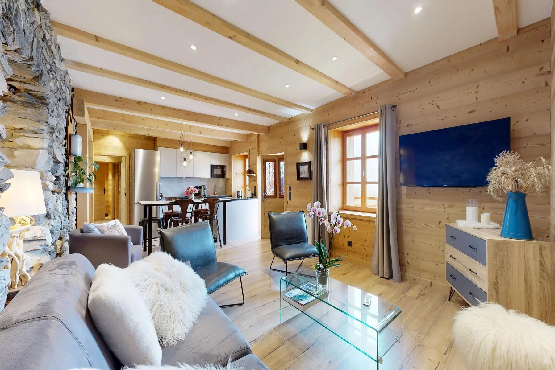 Photo of PASSY - 4 bedroom apartment with a large terrace and pool
