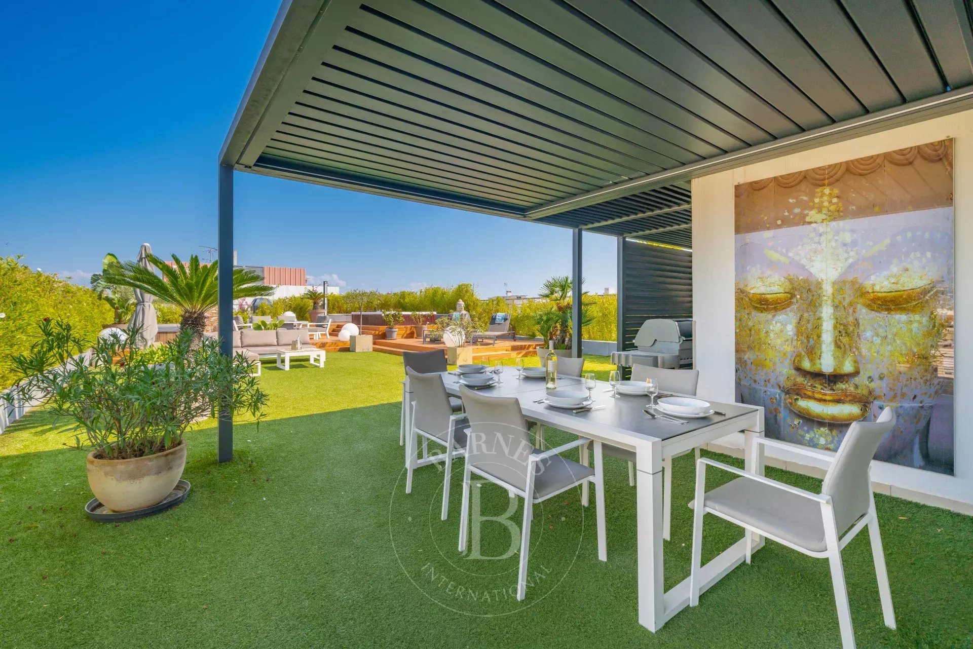JUAN LES PINS - PENTHOUSE - SEA VIEW - SWIMMING POOL AND JACUZZI