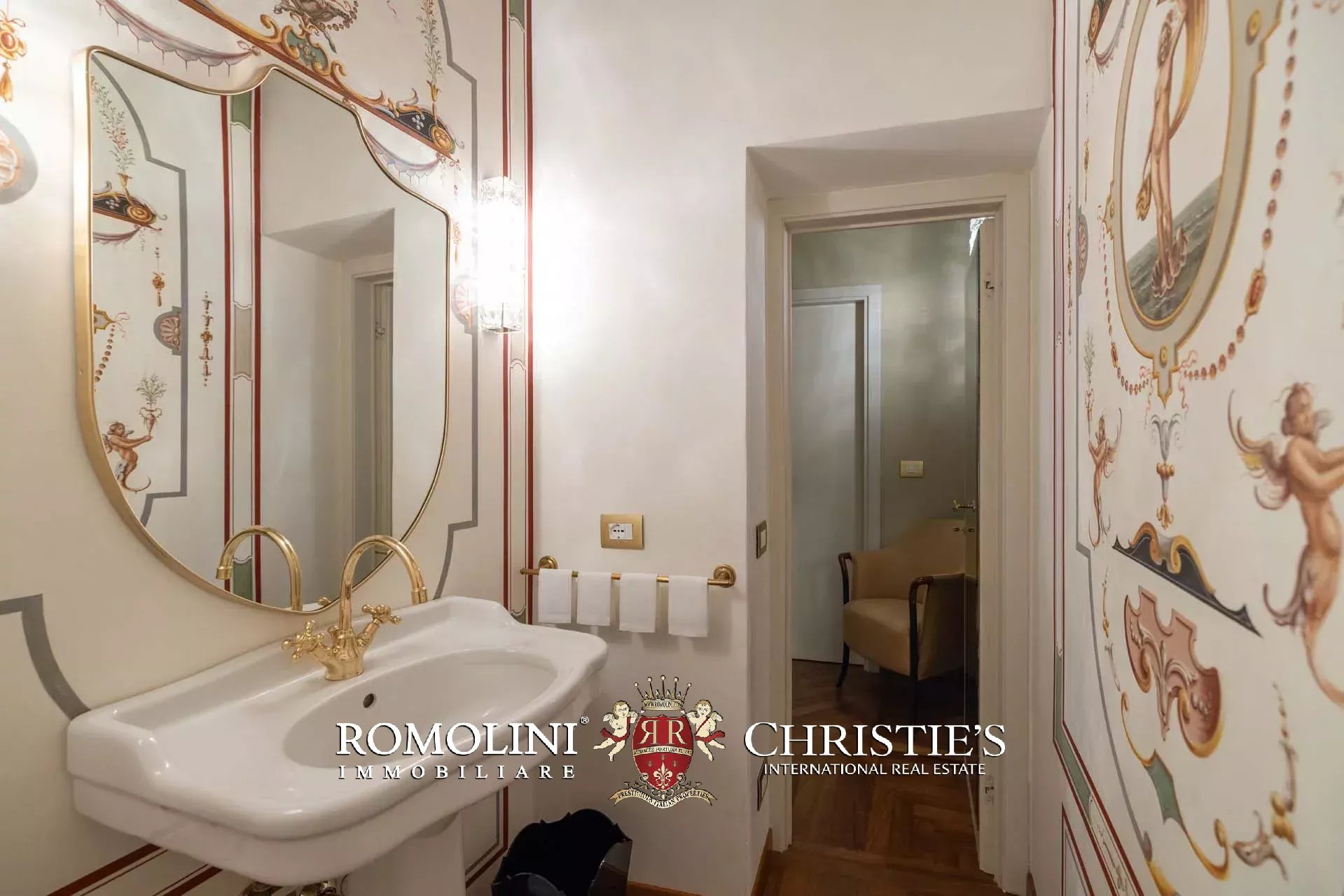 16 Bedroom Villa/Townhouse's Image 86