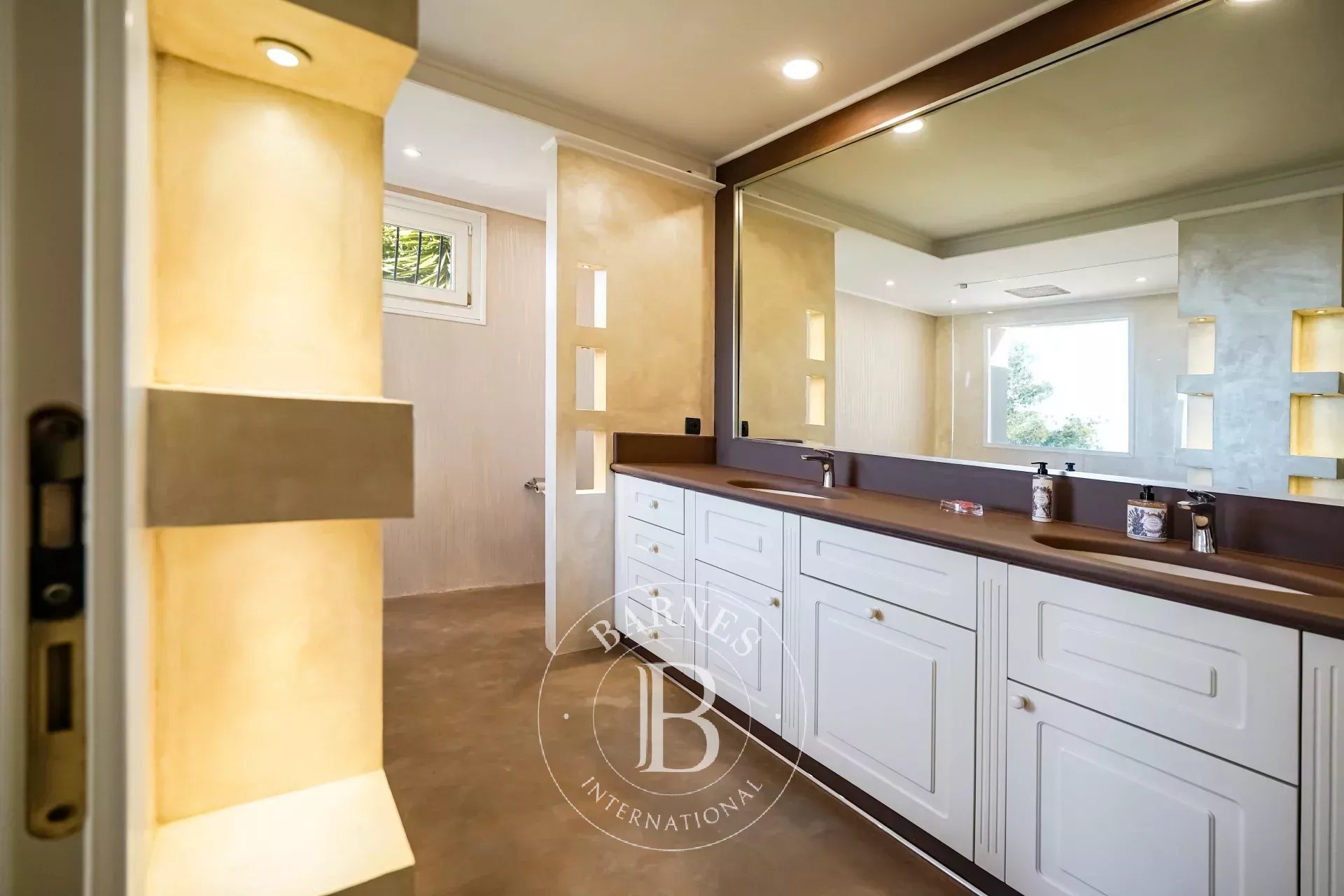 Ev Èze - picture 17