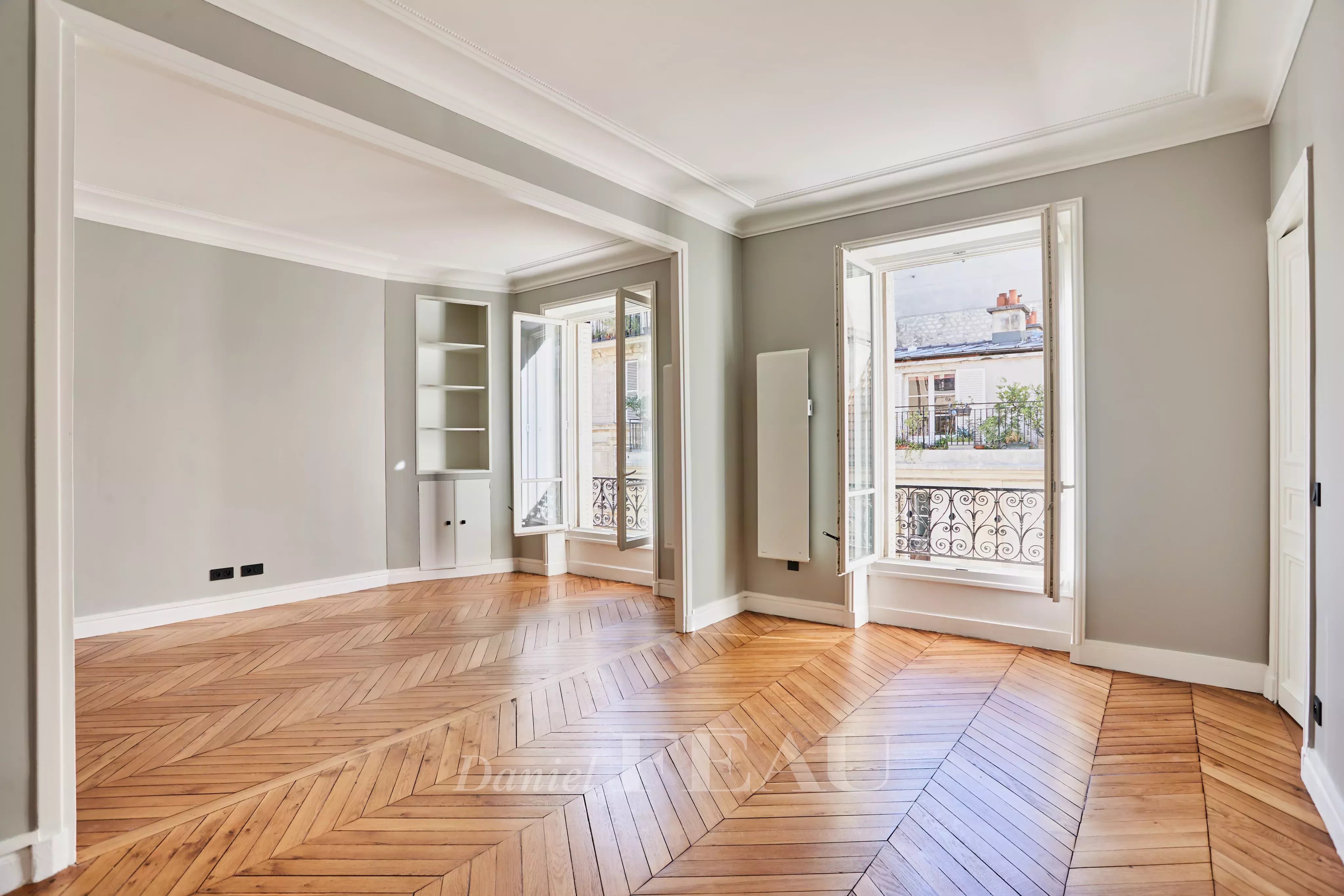 Paris 5th District – A bright 4-room apartment