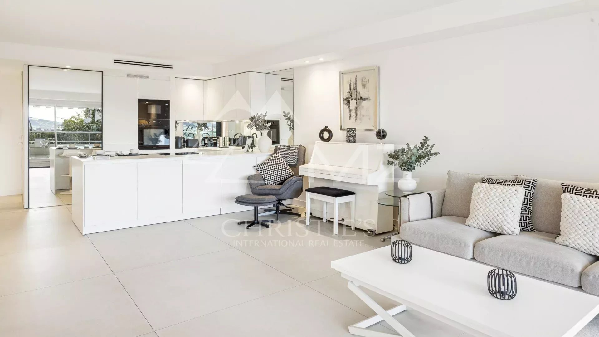 2 Bedroom Apartment/Flat's Image 5