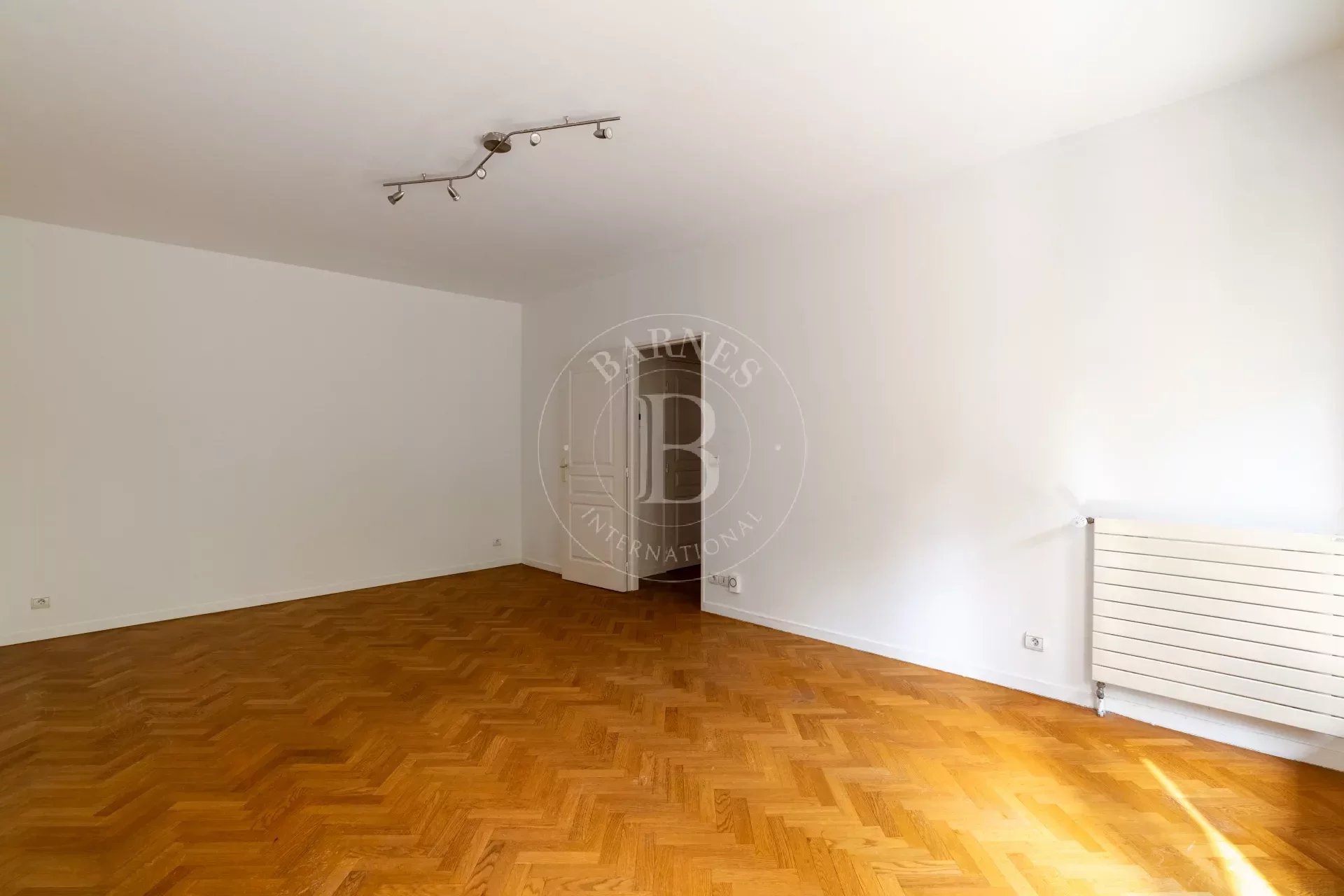 Daire Levallois-Perret - picture 7