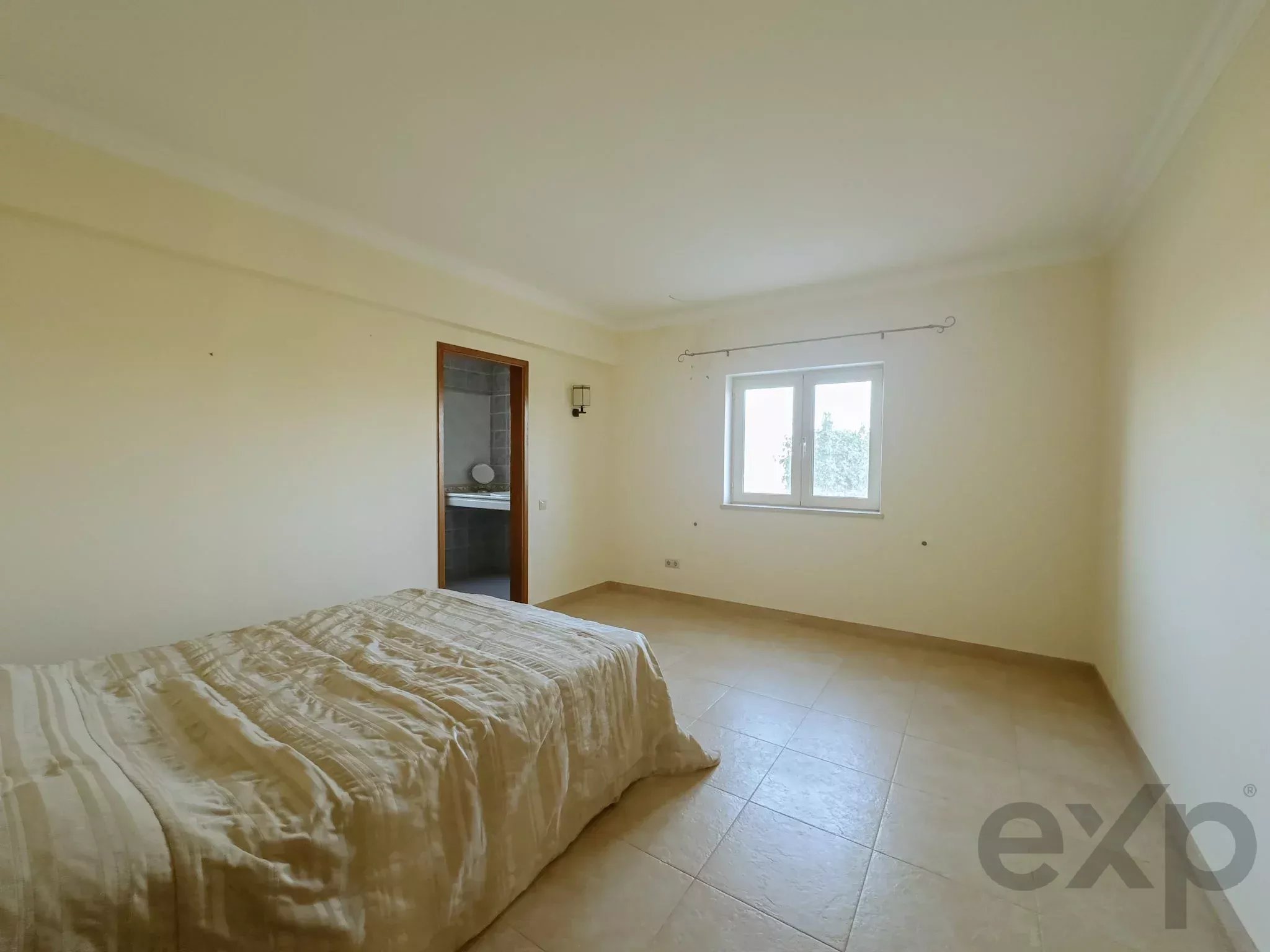 Four Bedroom Estate with Private Pool & 5+ Hectares in Ourique, Beja District, Alentejo 86933567 image 16