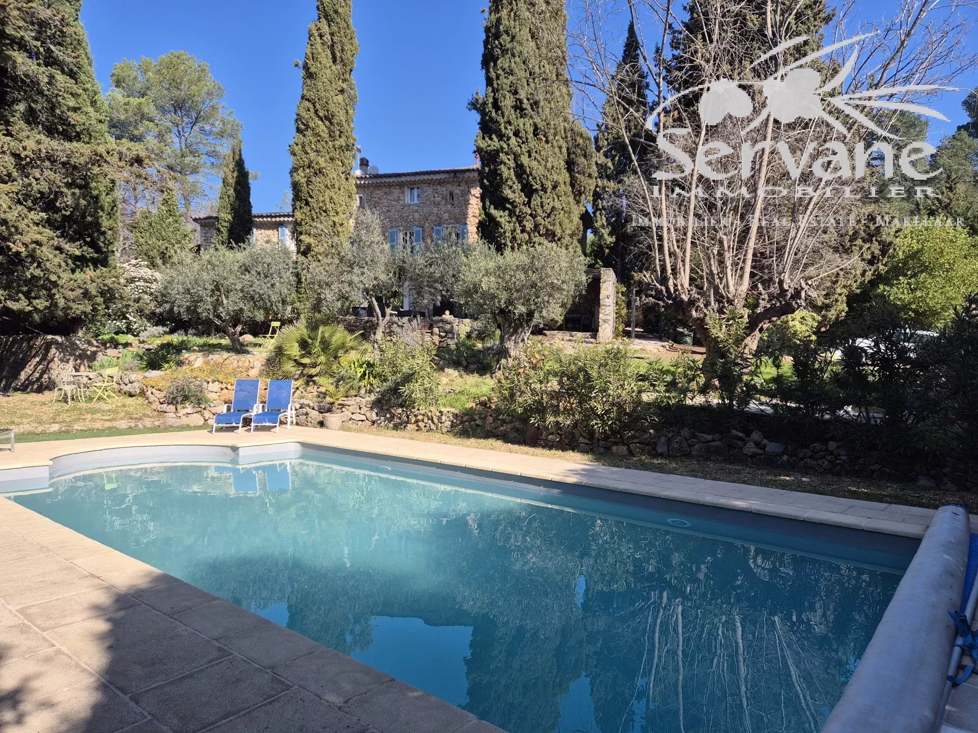 MAGNIFICENT T7 BASTIDE IN LORGUES STONE