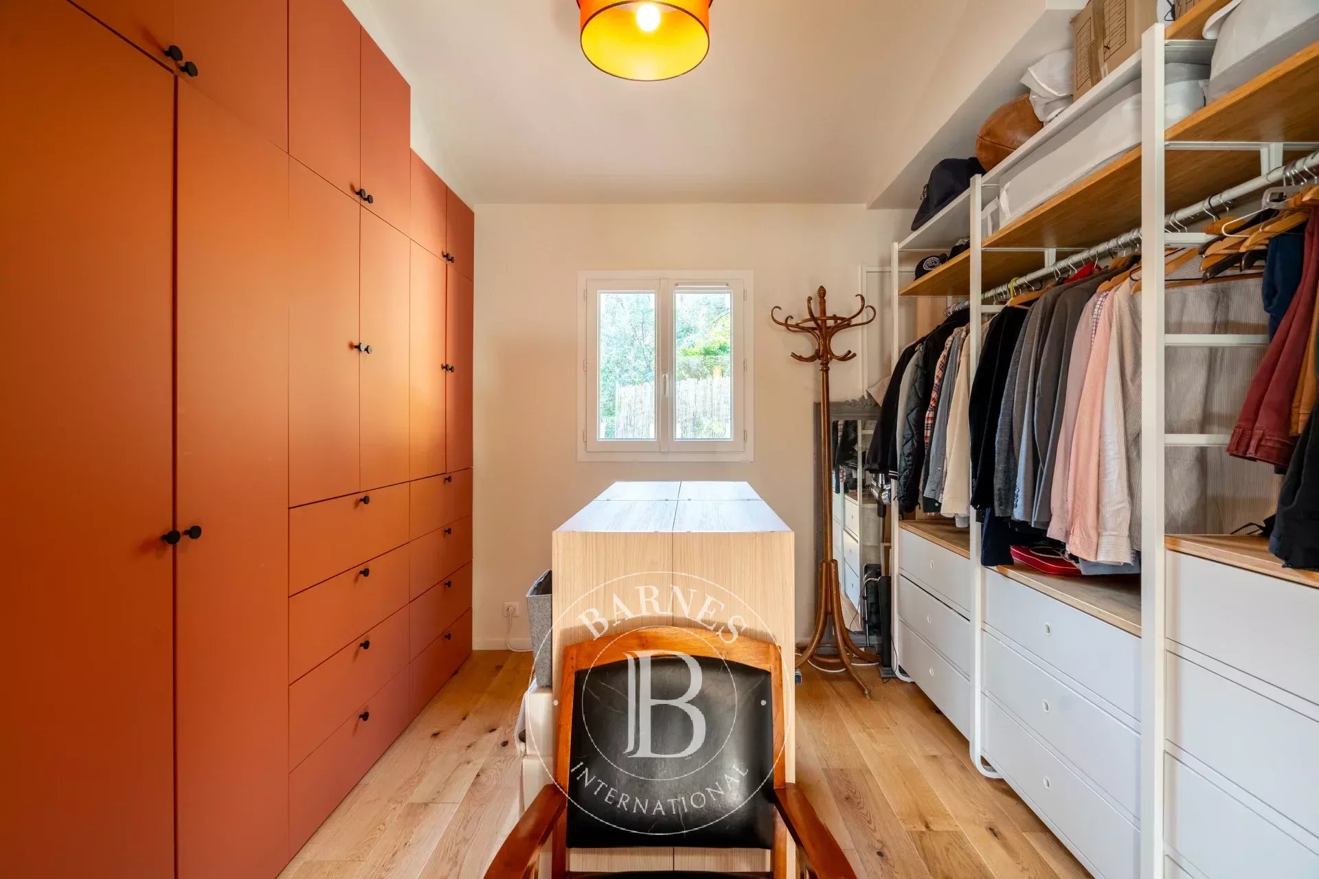 Ev Cassis - picture 11