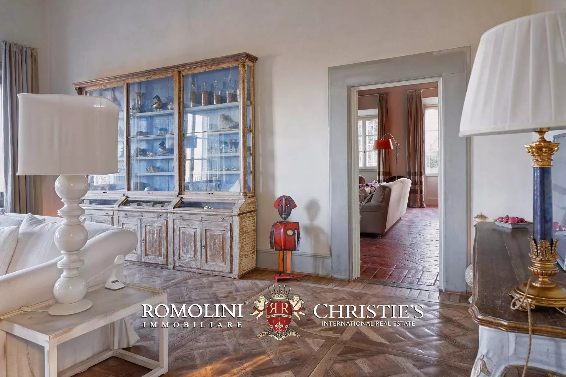 15 Bedroom Villa/Townhouse's Image 7
