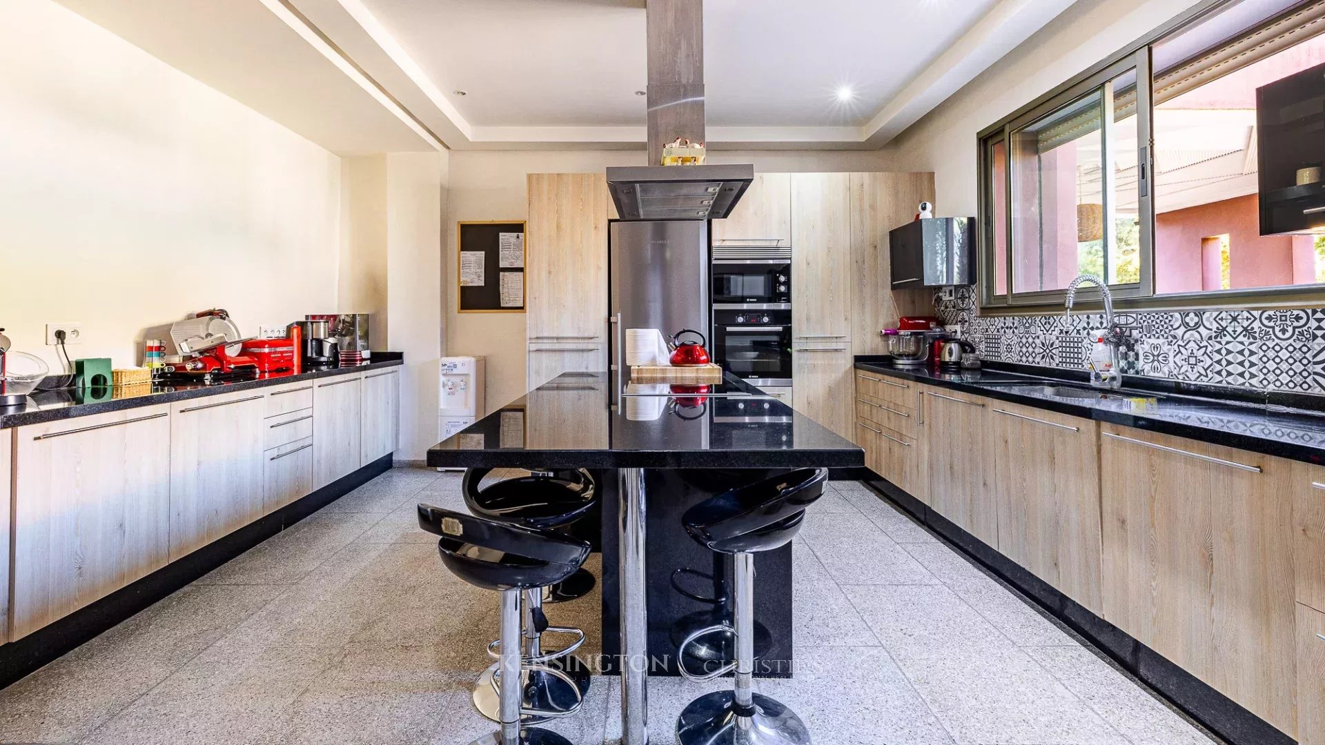 9 Bedroom Villa/Townhouse's Image 76