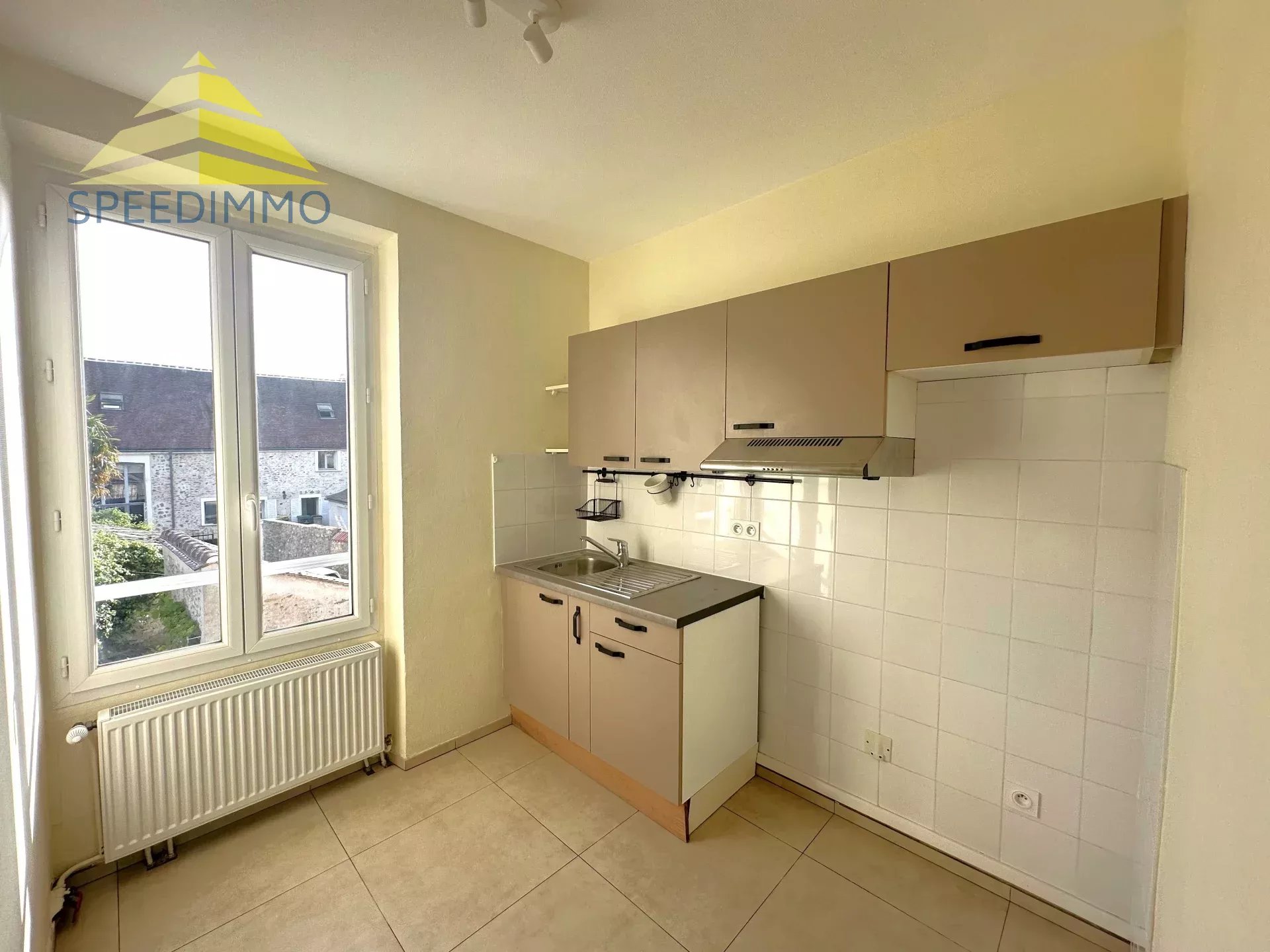 Arrendamento Apartamento - Mandres-les-Roses