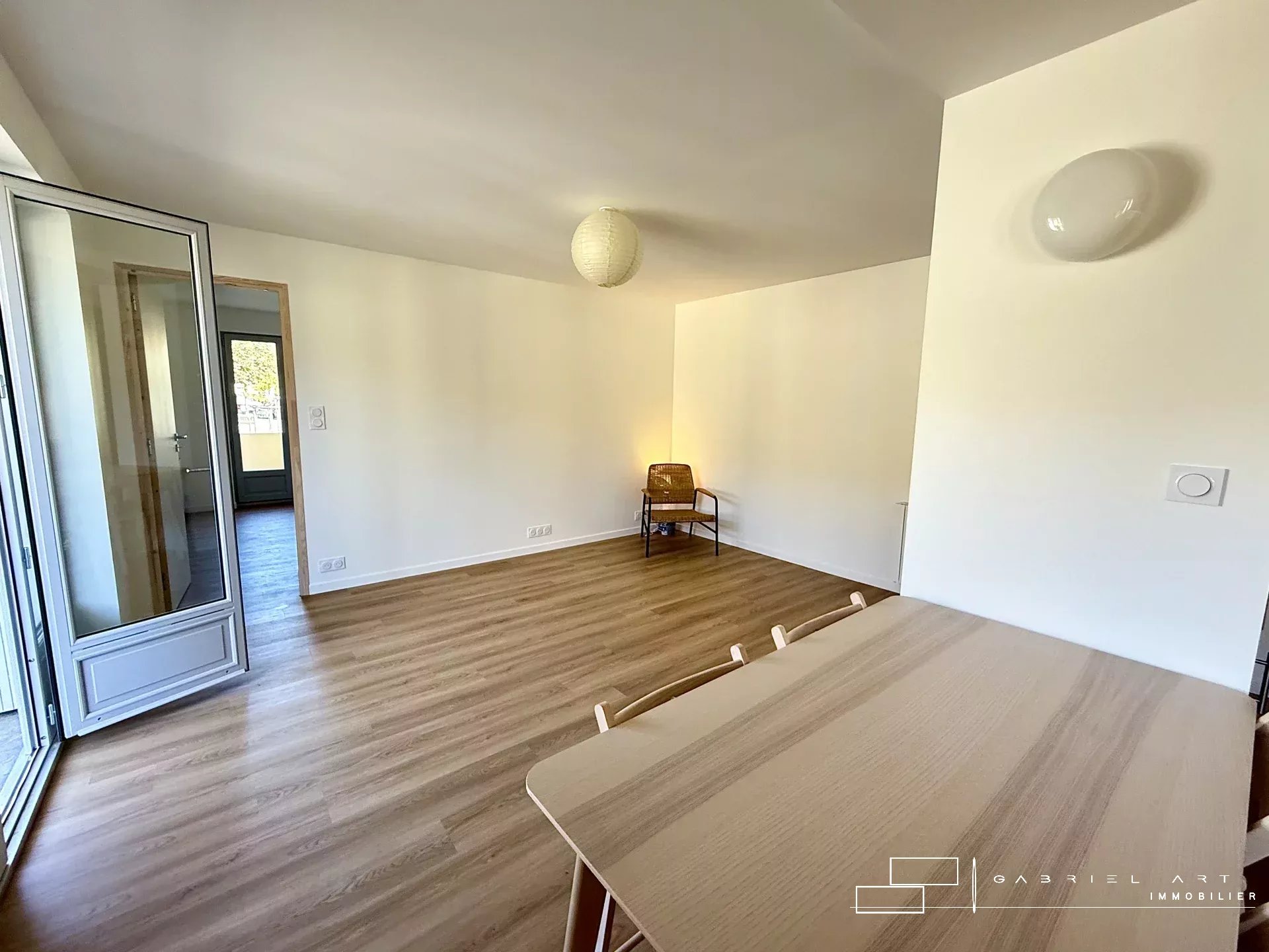 Agence immobilière de 