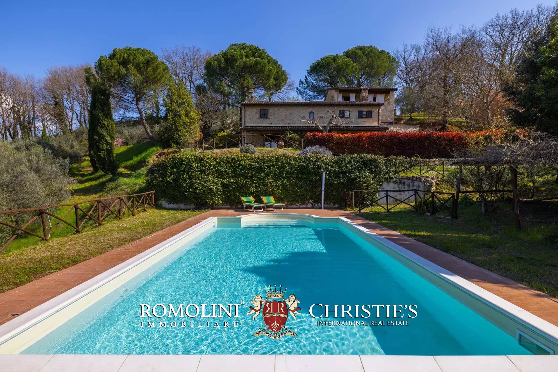 6 Bedroom Villa/Townhouse's Image 11