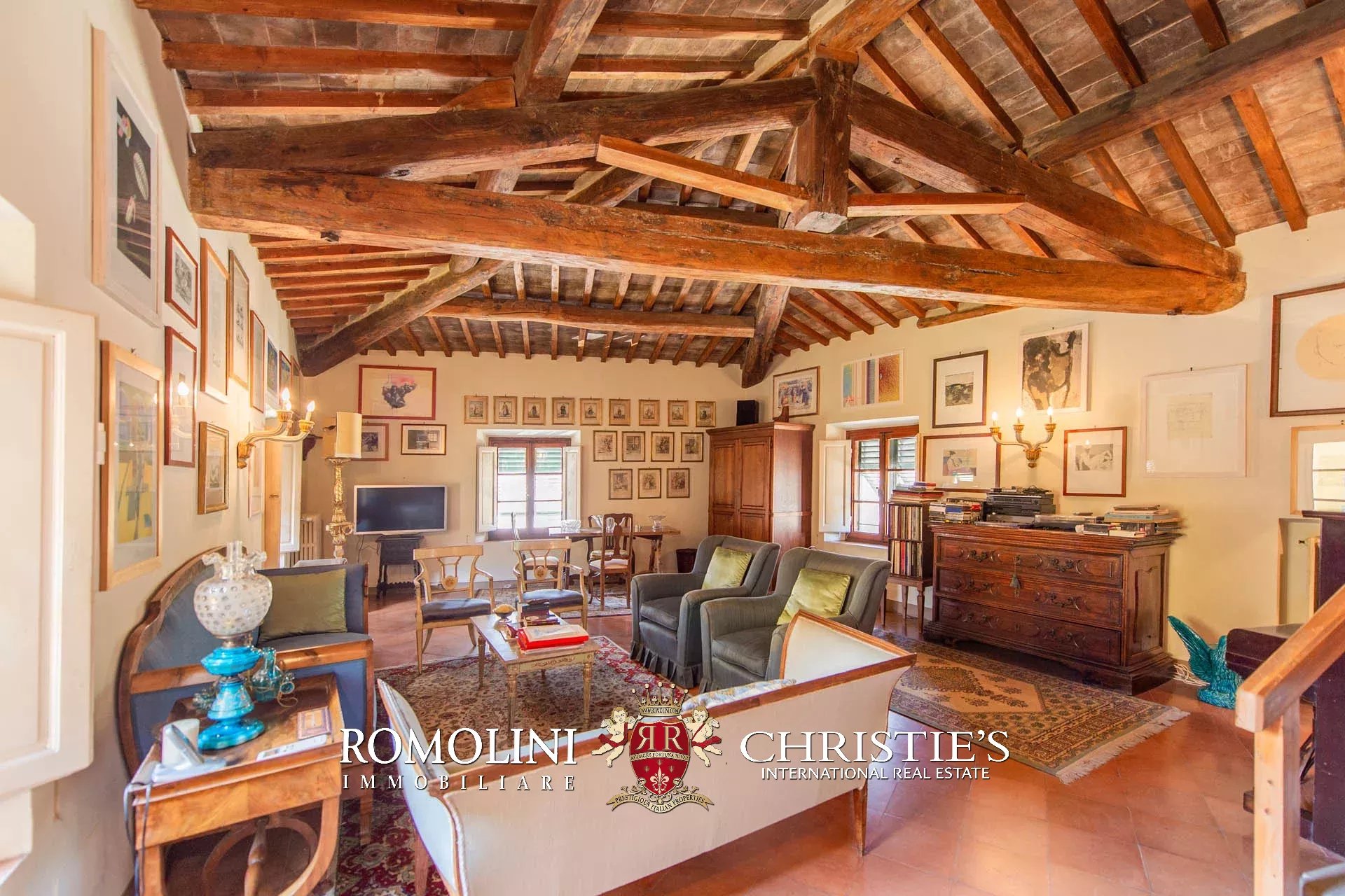 16 Bedroom Vineyard's Image 64