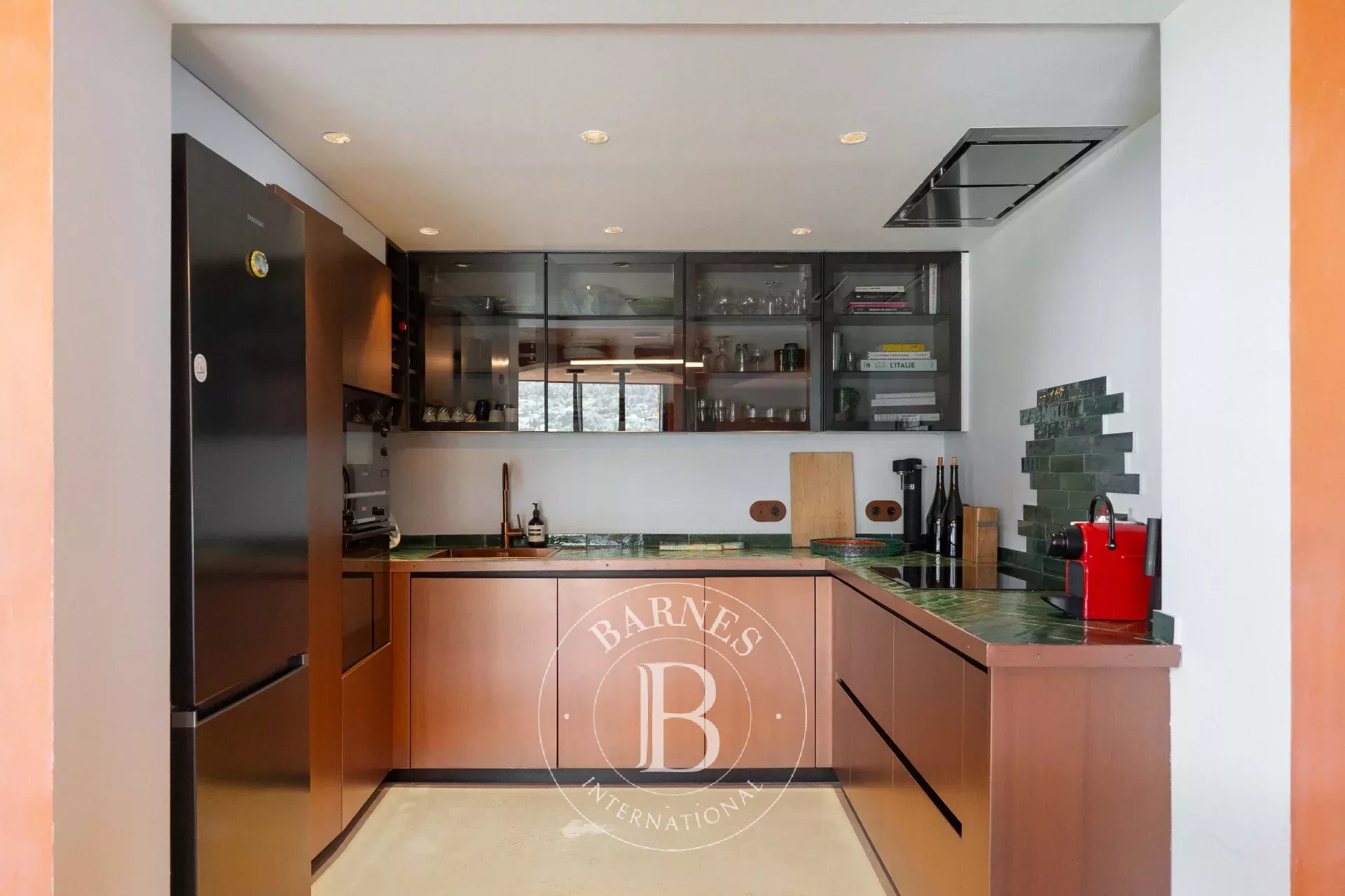 Ev Cassis - picture 12