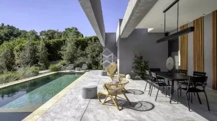 Modern Villa Exterior