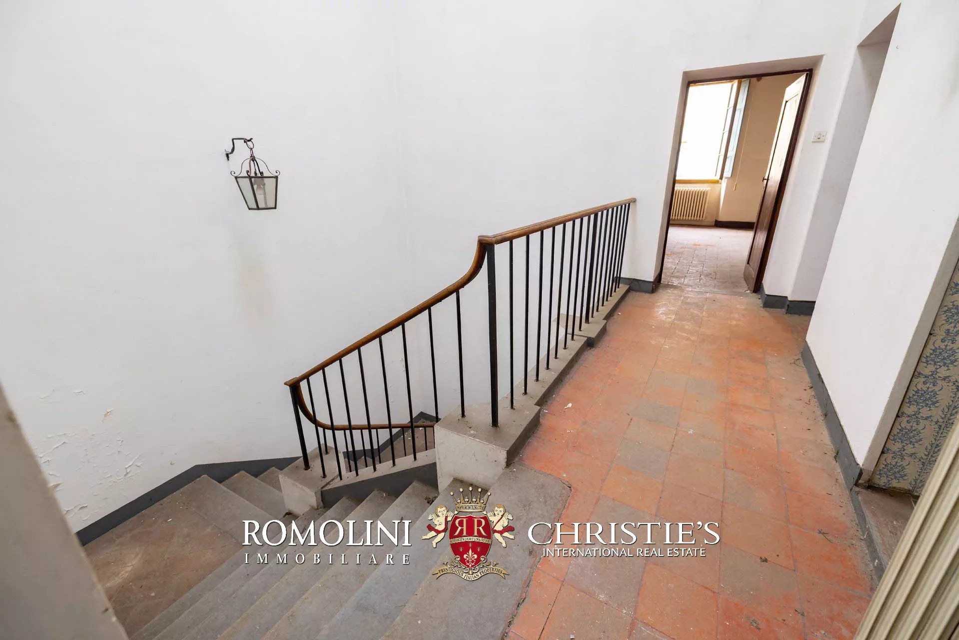 8 Bedroom Villa/Townhouse's Image 35