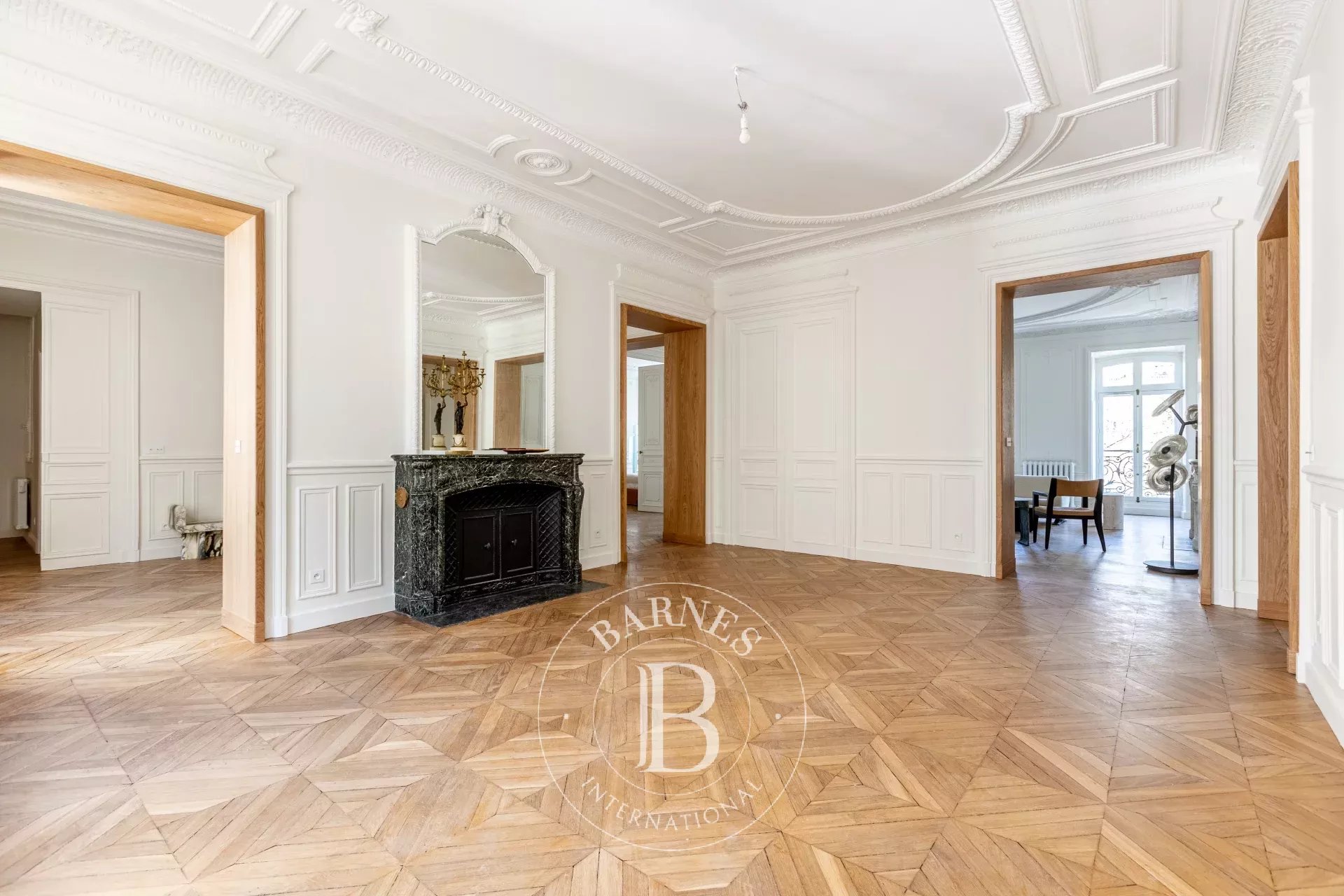 Paris  - Apartment 4 Bedrooms - picture 9