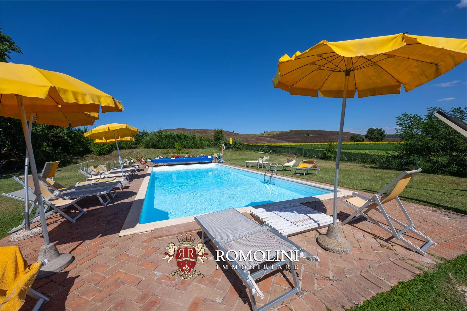 11 Bedroom Villa/Townhouse's Image 19