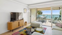 For Sale: Co Exclusivity Renovated Apartment with Panoramic Sea View in Residential Le Cannet — photo 6 of 7