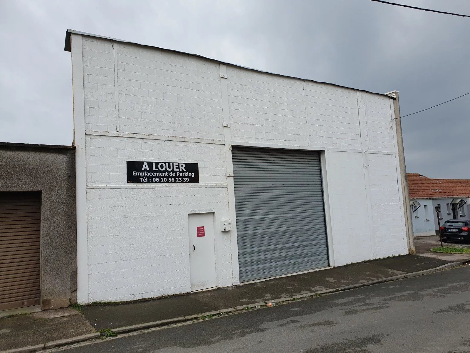 Place de parking dans garage fermé et sécurisé - Rue Jacques Broquant