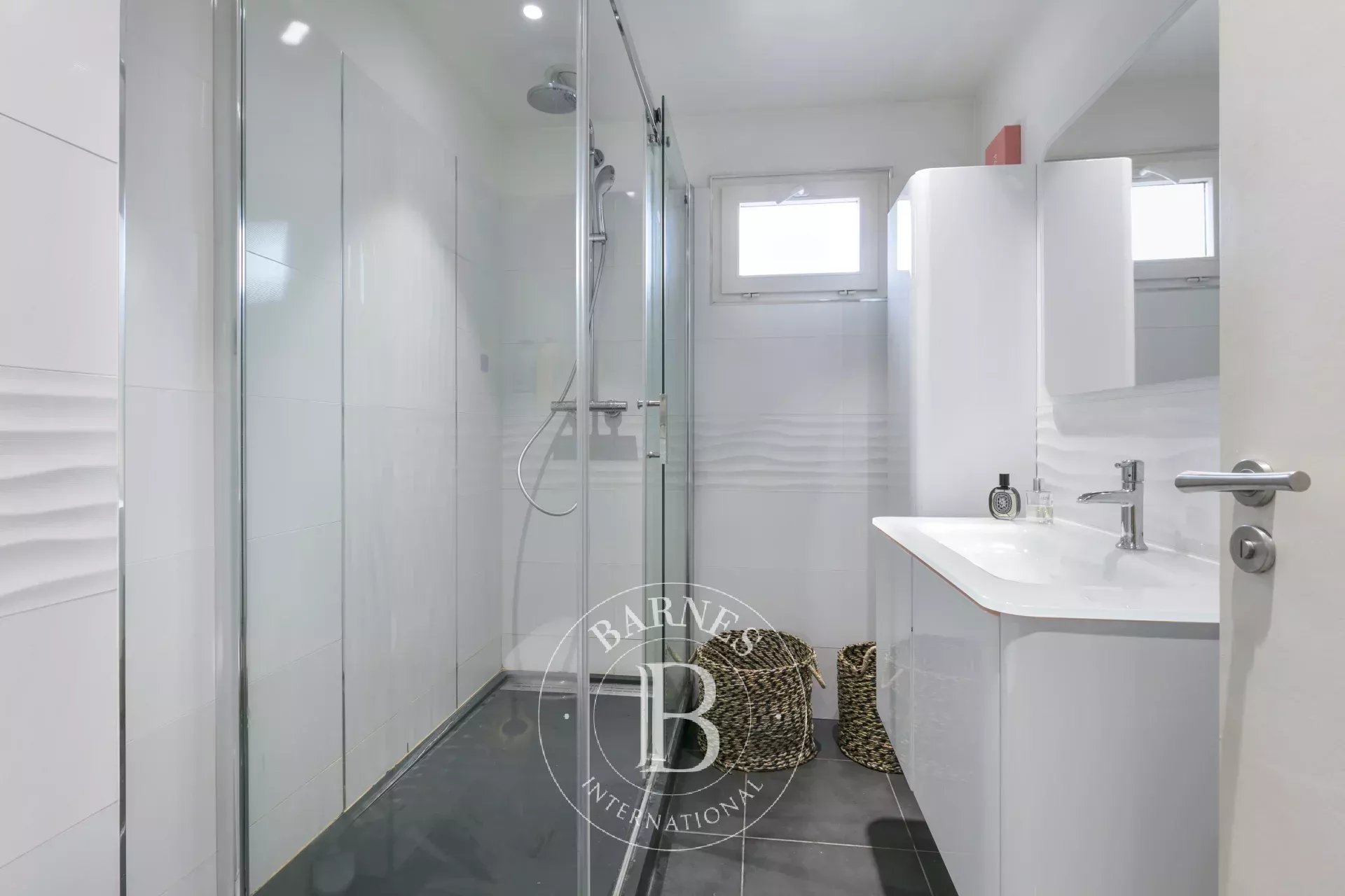 Suresnes  - Appartement 4 Pi&egrave;ces 3 Chambres - picture 4