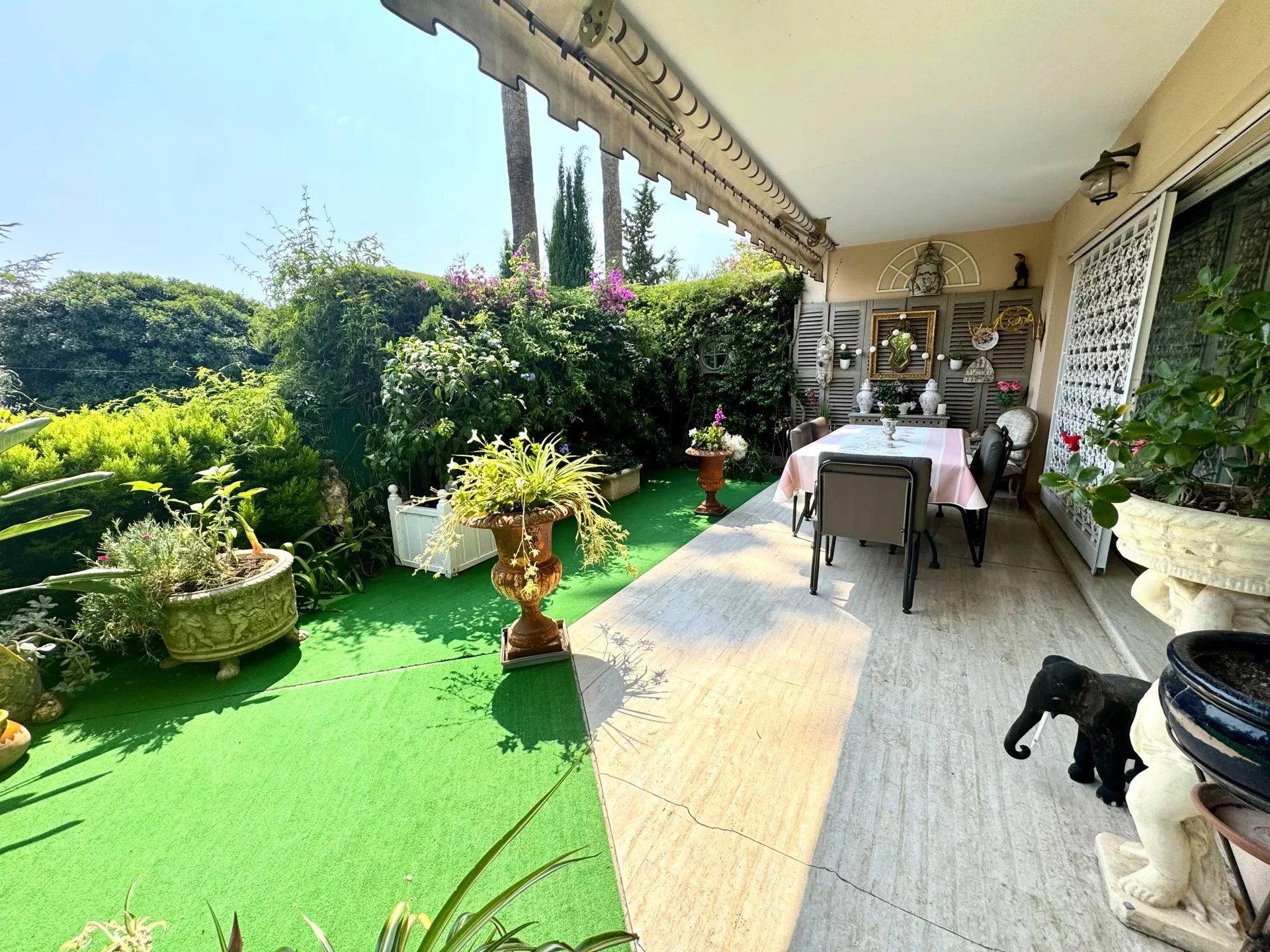CANNES VENTE APPARTEMENT 3 PIECES REZ DE JARDIN
