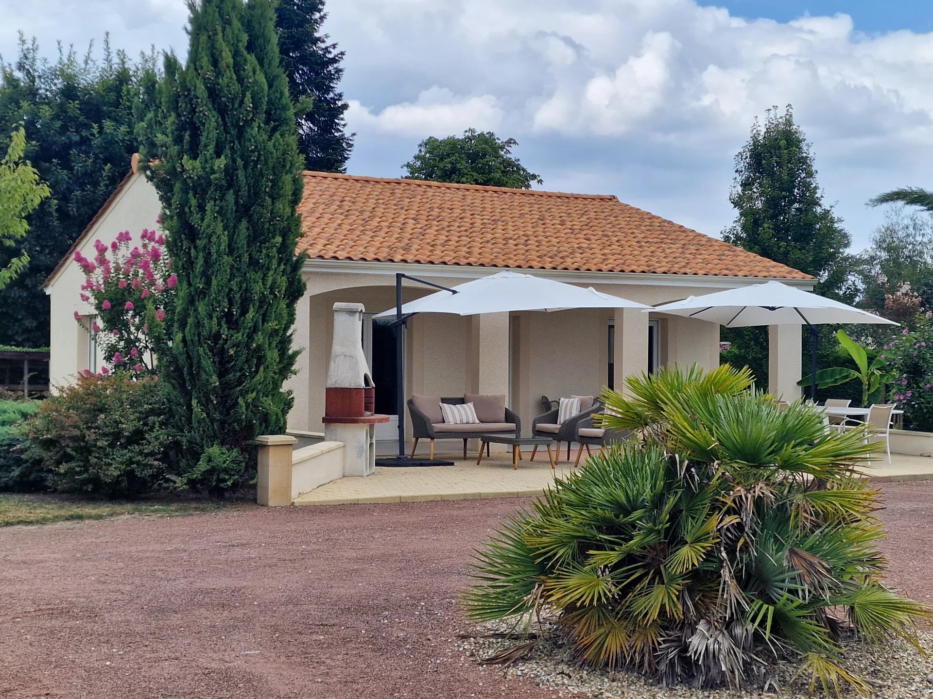 House in Miramont-de-Guyenne - view 1