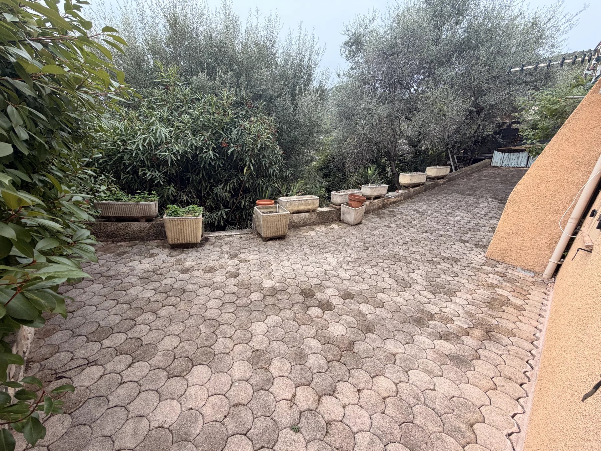 Studio de 35m² + Terrasse de 10m²