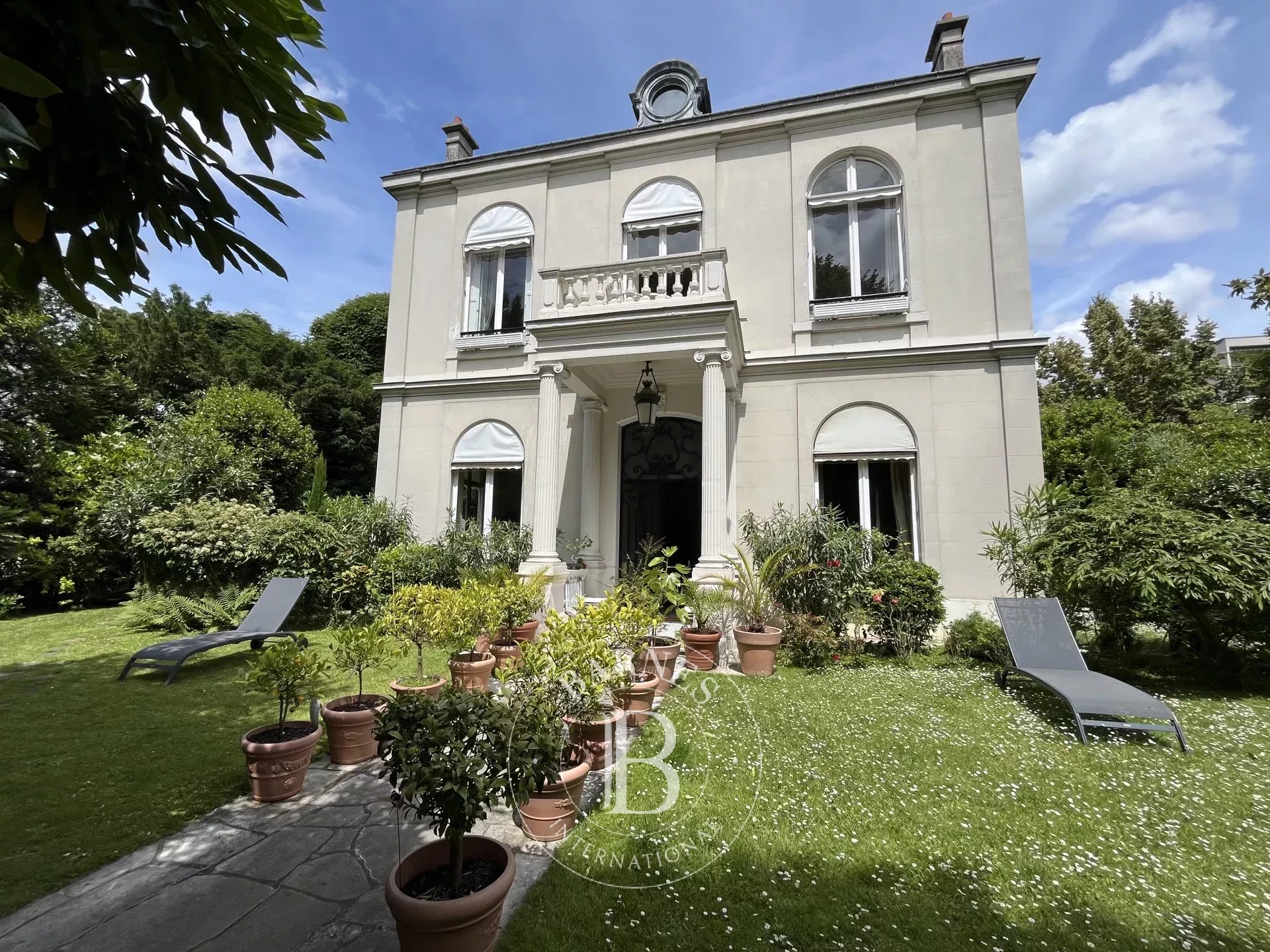 Konak Neuilly-sur-Seine - picture 6 title=