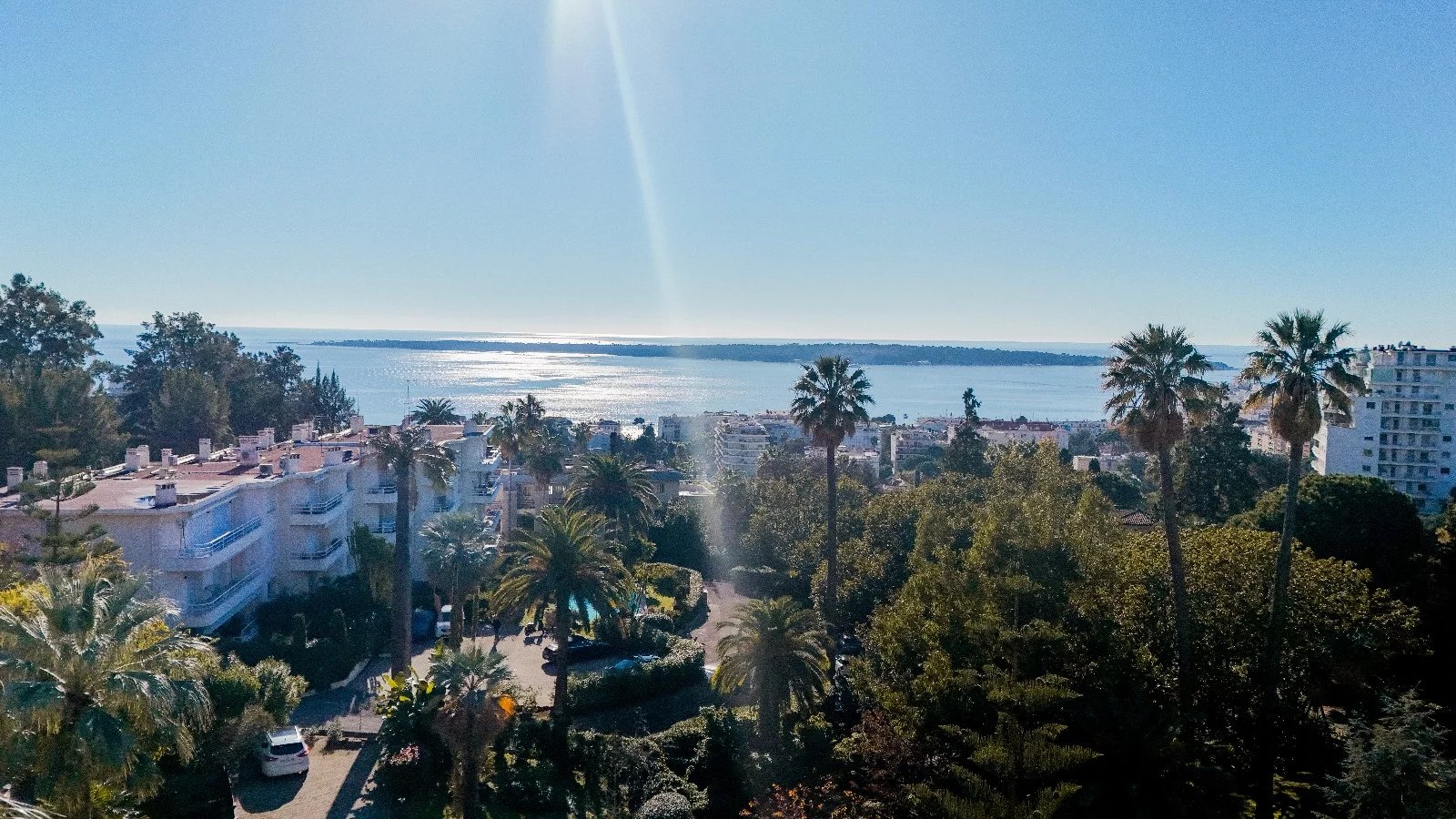 Great Location 2 bedrooms flat Cannes Californie sea view