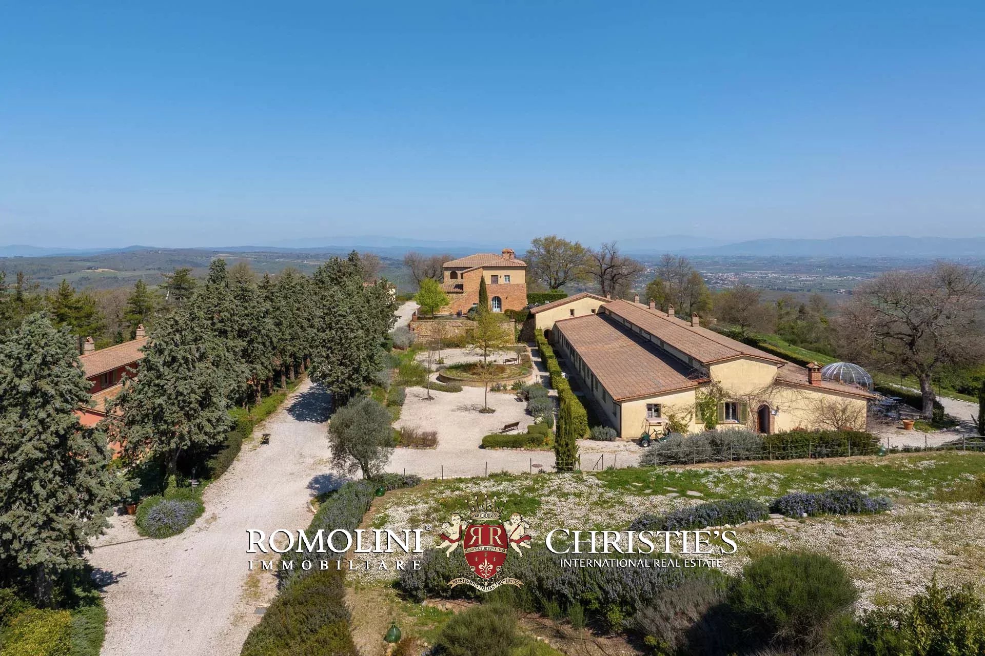 LUXUSANLAGE MIT 19 WOHNUNGEN IN DER TOSKANA, VAL D'ORCIA