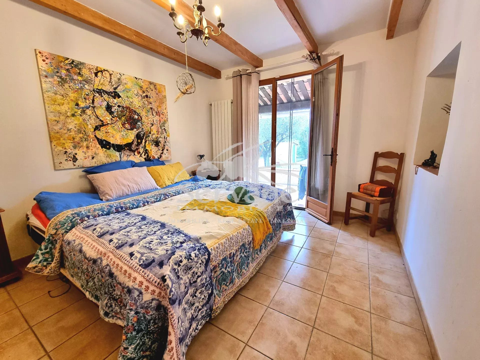 LORGUES VILLA T4 SUR 3220 m²