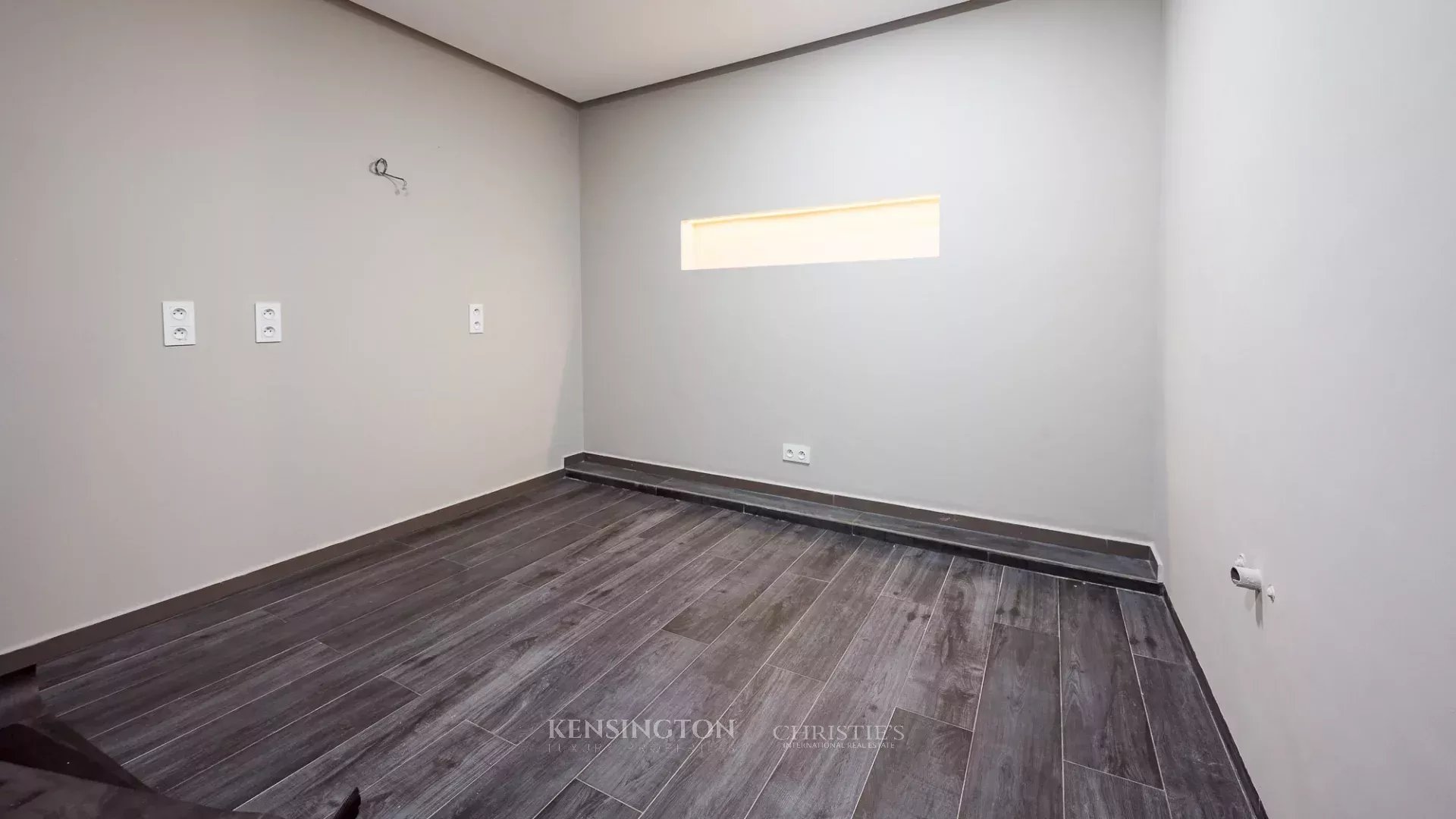5 Bedroom Villa/Townhouse's Image 31