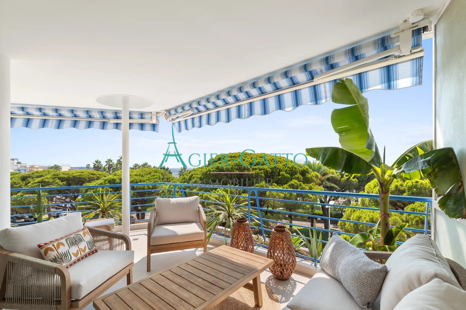 Agence immobilière de 