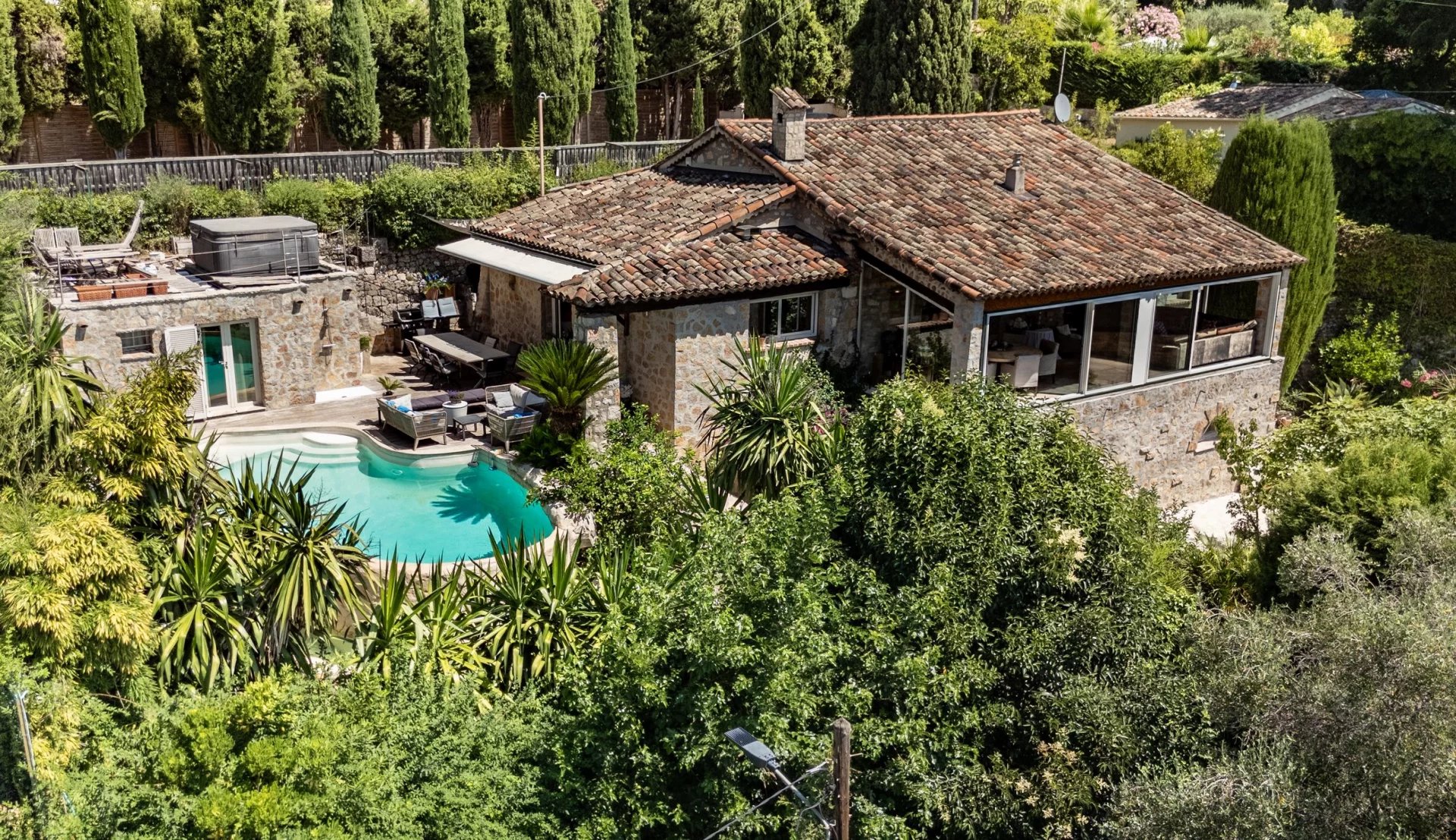 House for sale Provencal farmhouse with sea view Swimming pool Garage