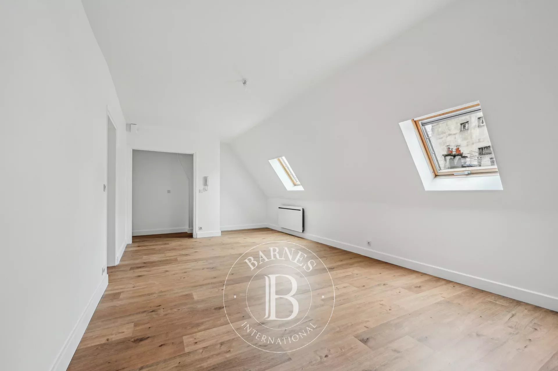 Paris 6 - Saint Placide - 1-bed apartment - Renovated - Top floor - Lift