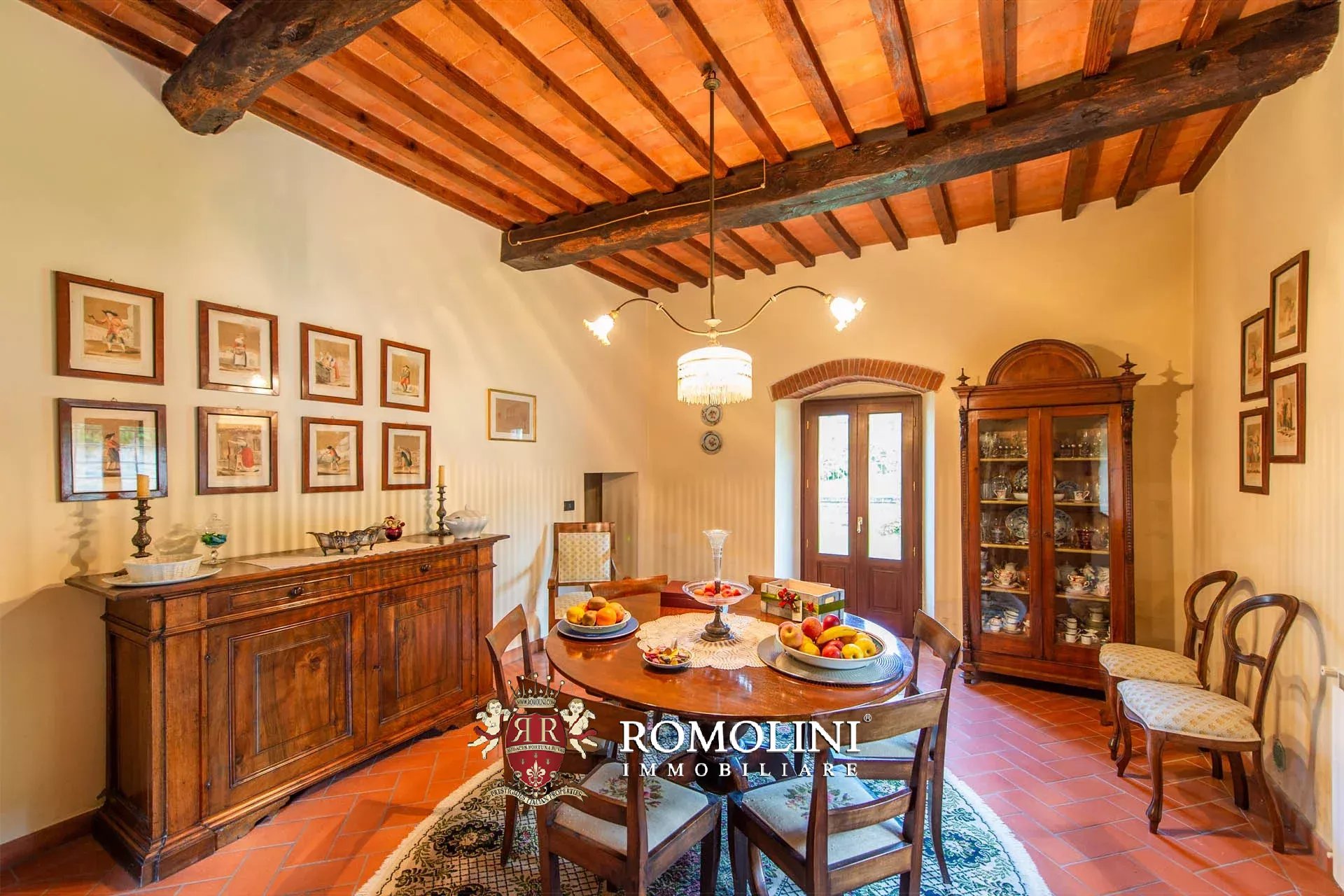 6 Bedroom Villa/Townhouse's Image 25