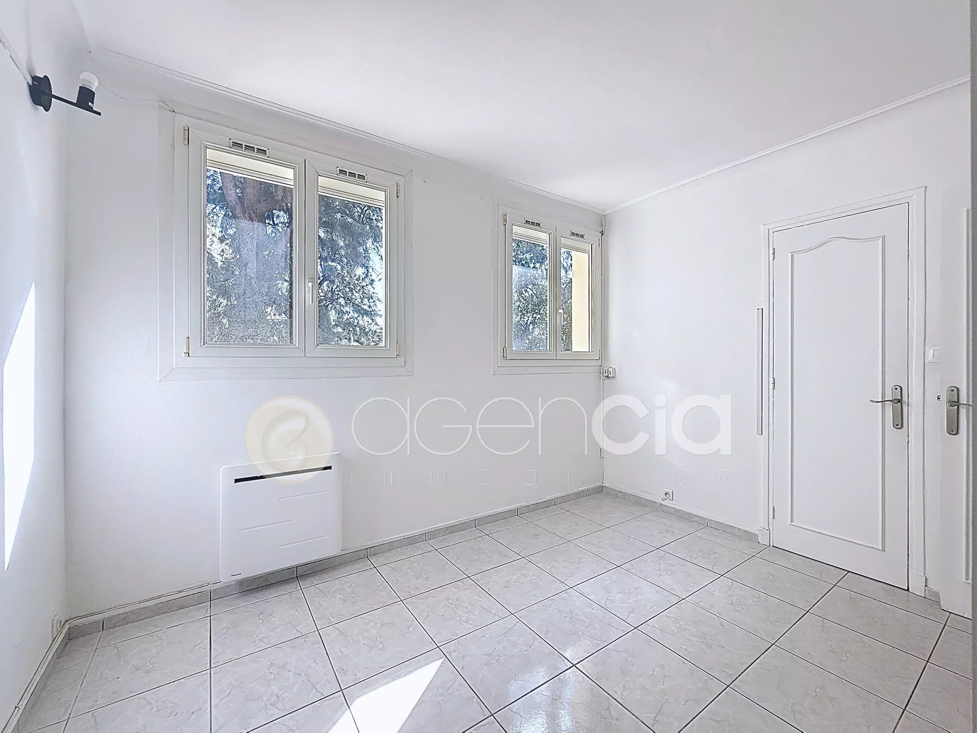 Cannes Californie - Appartement 2 pièces, vue mer et parc - Photo 5