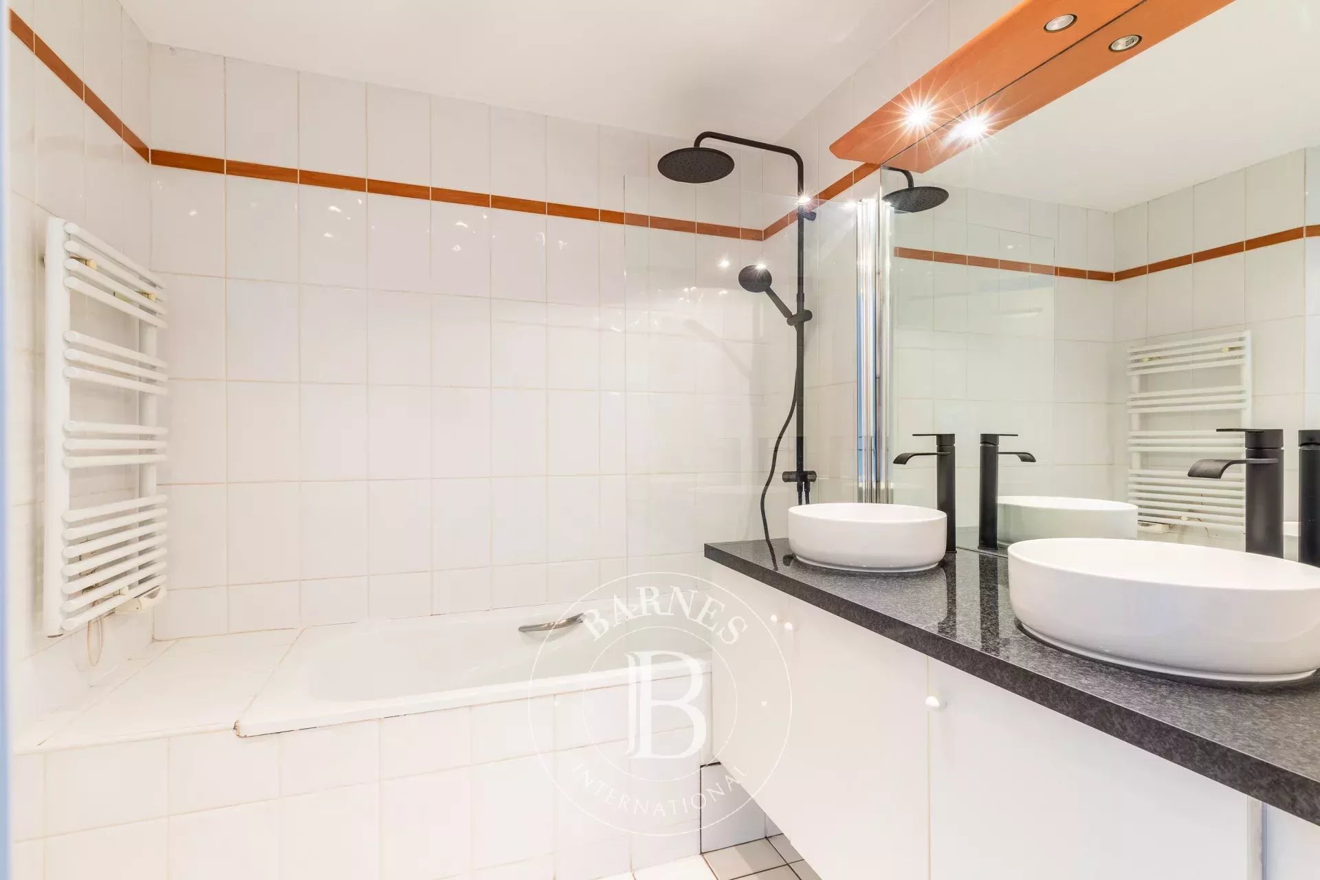 Daire Paris 10ème - picture 10