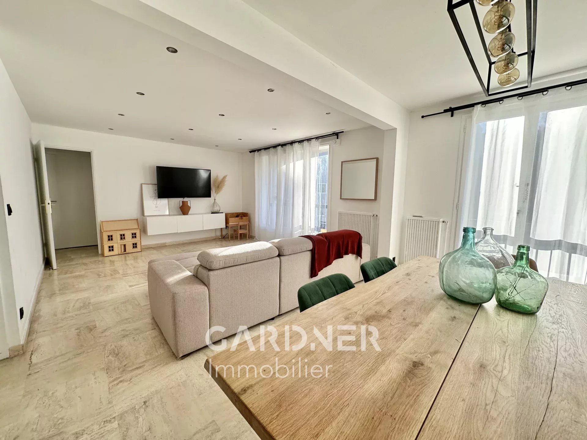 Agence immobilière de 