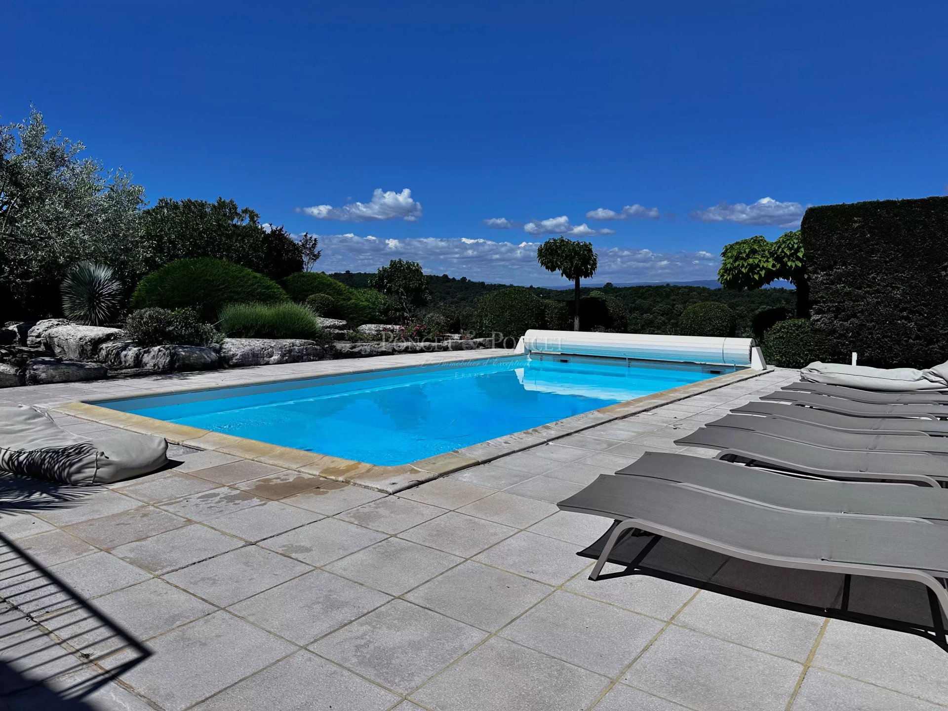 5 Bedroom Villa/Townhouse's Image 18