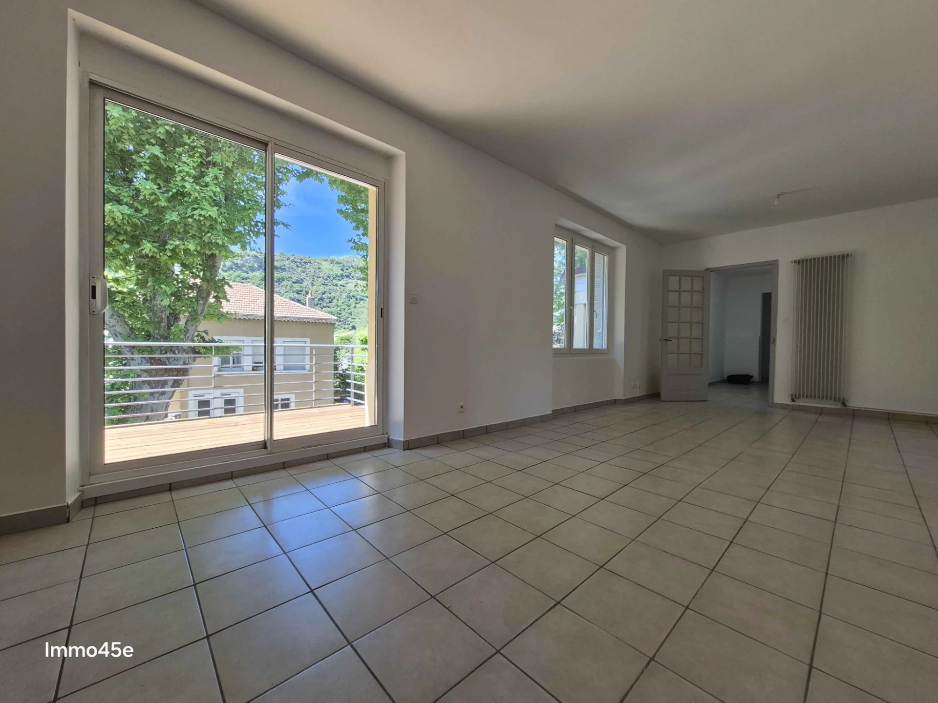 TOURNON SUR RHONE (Sud), appartement T4 au dernier étage