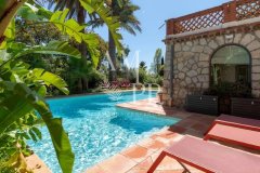 253 sqm apartment with private pool – Close to the beaches — photo 4 of 7